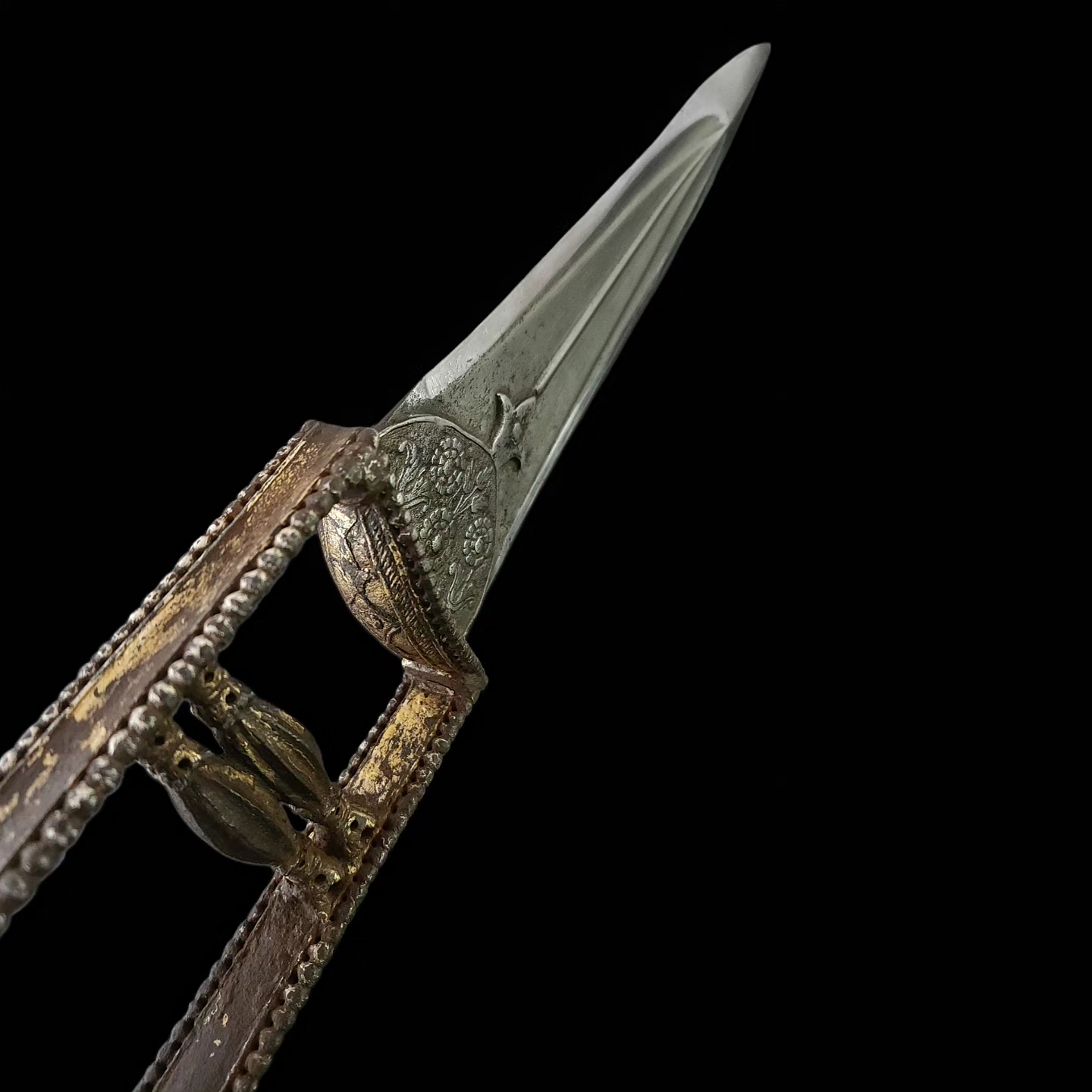 A Fine Large Indian crystalline Wootz Katar