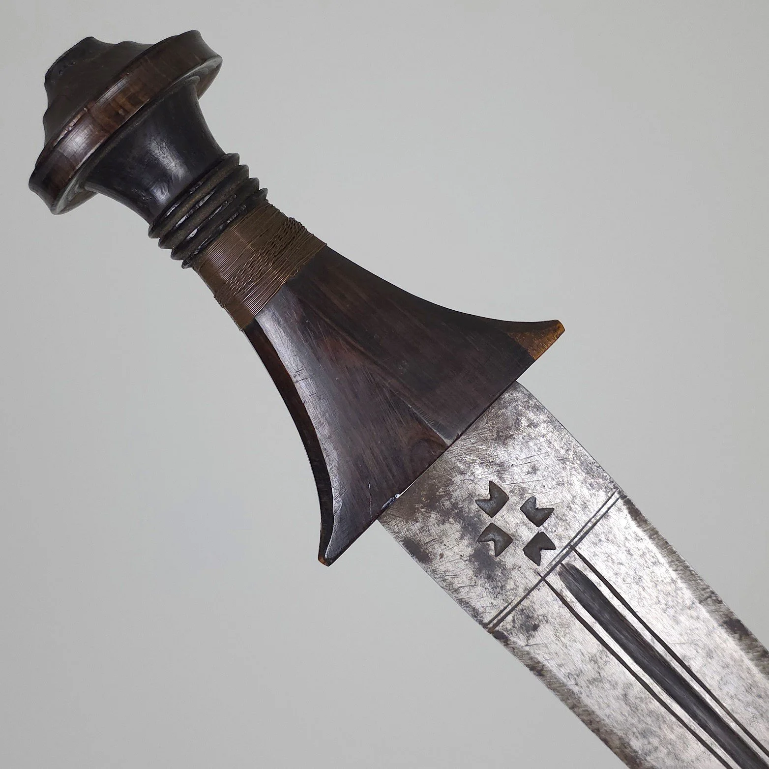 Chieftain Triple Dagger Set