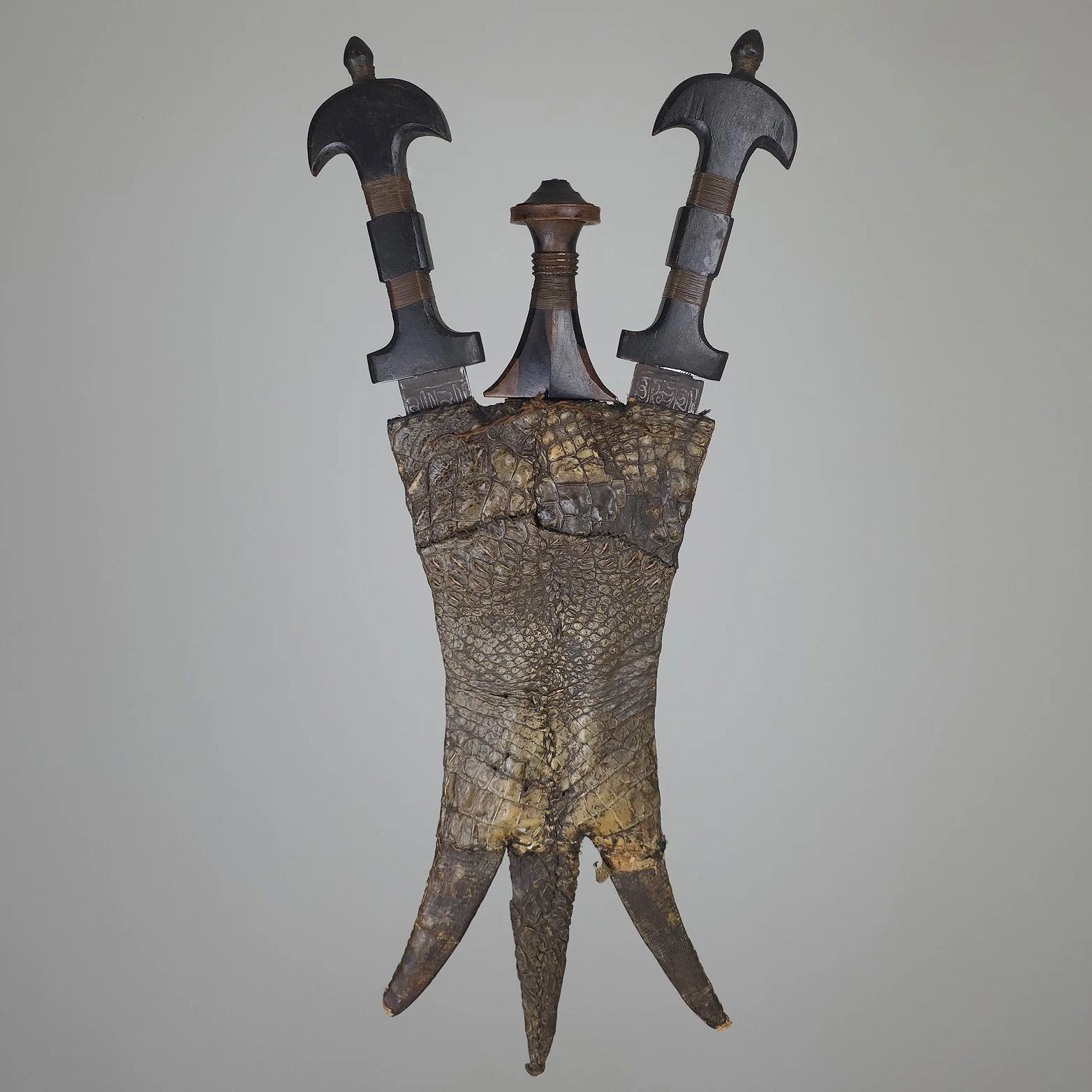 Chieftain Triple Dagger Set