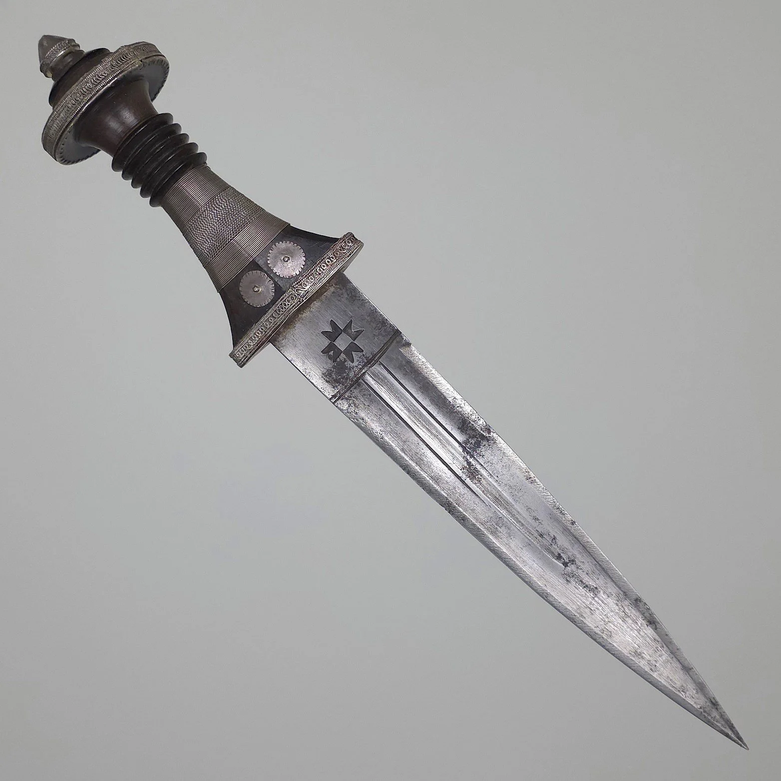 Arm Dagger