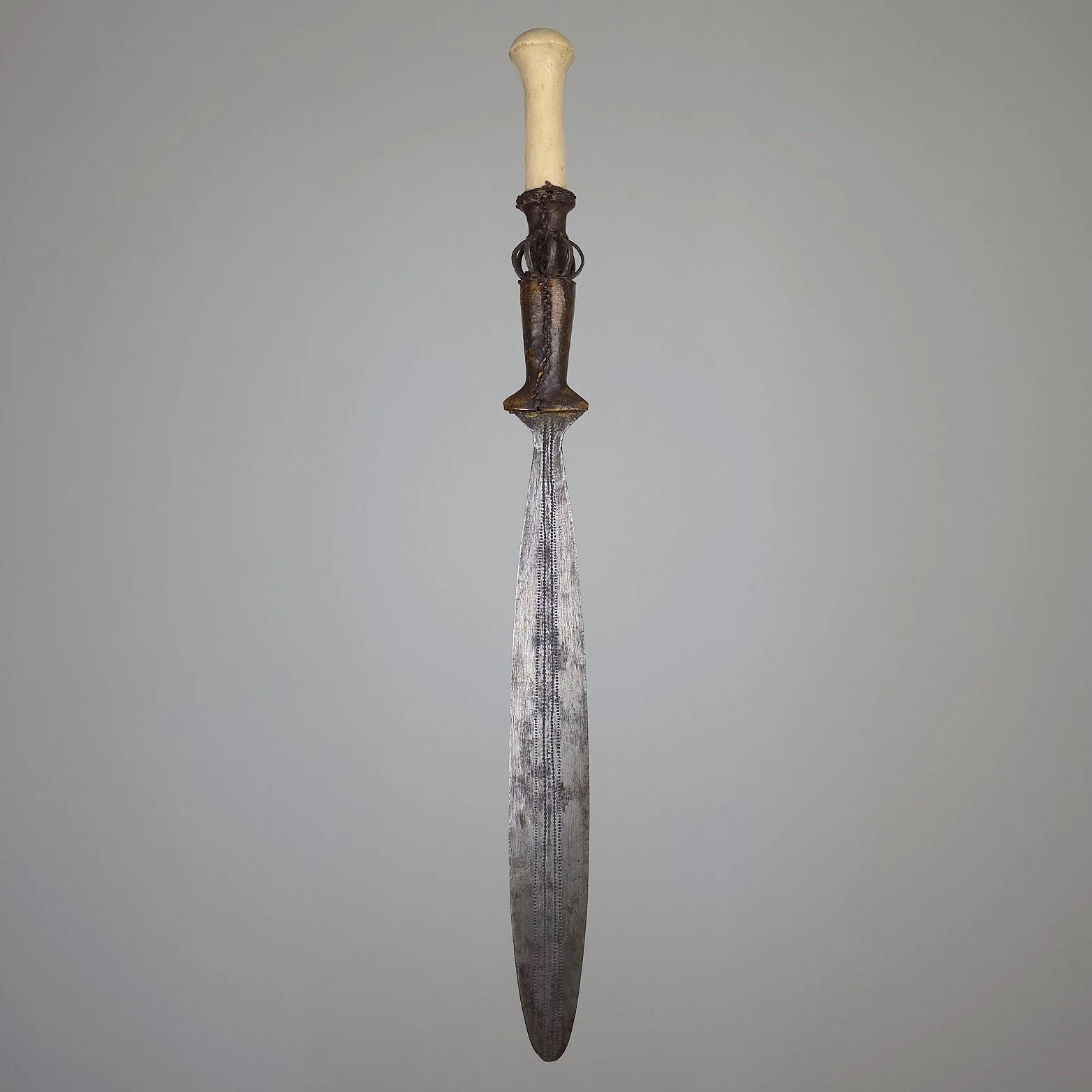 Yaka (Mbeeli Ya Phoko) Sword