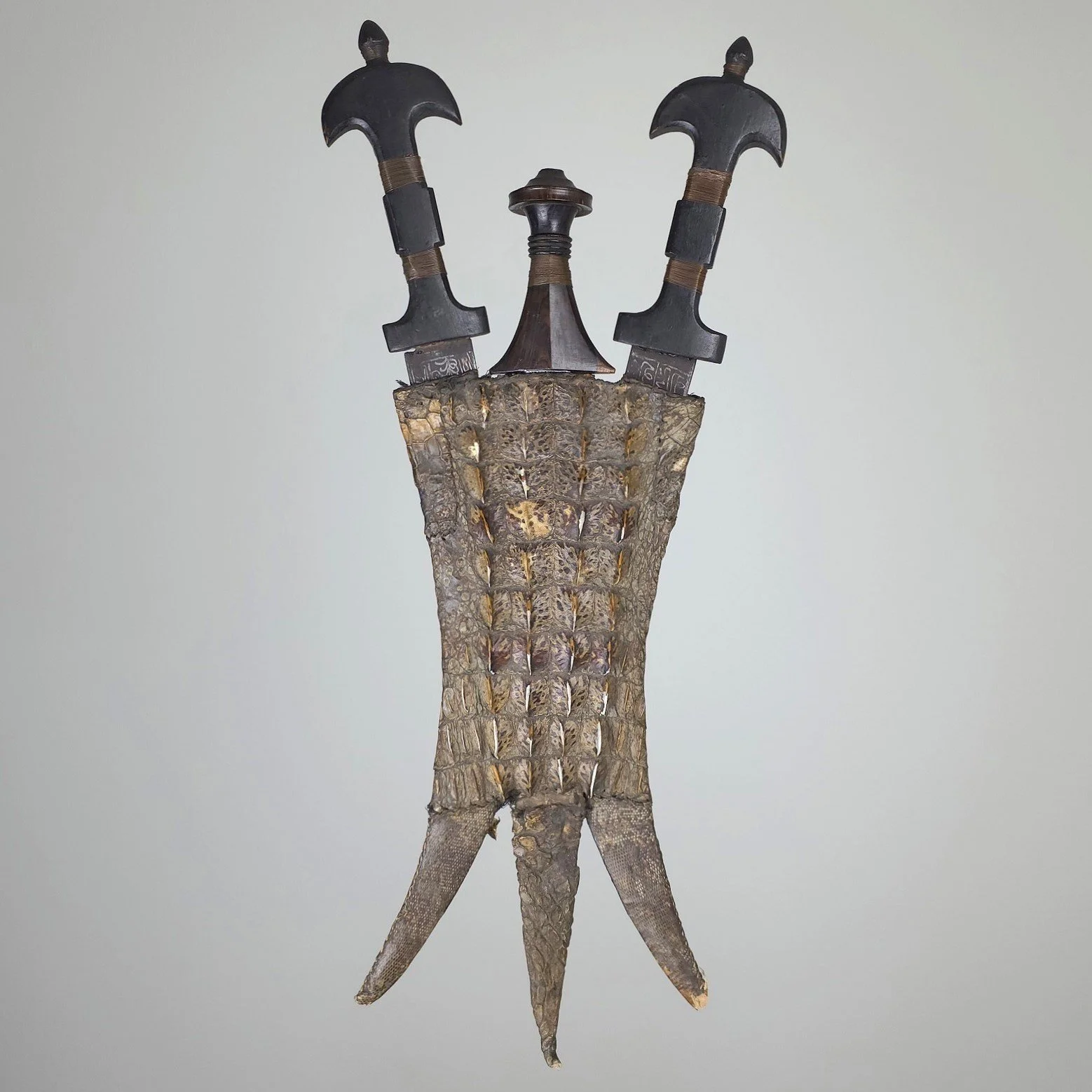 Chieftain Triple Dagger Set