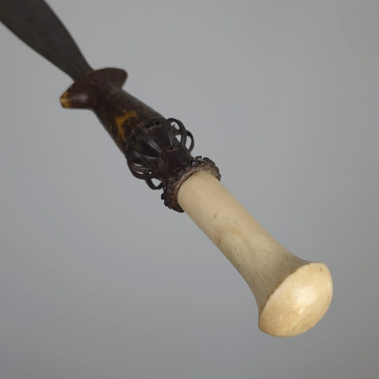 Yaka (Mbeeli Ya Phoko) Sword