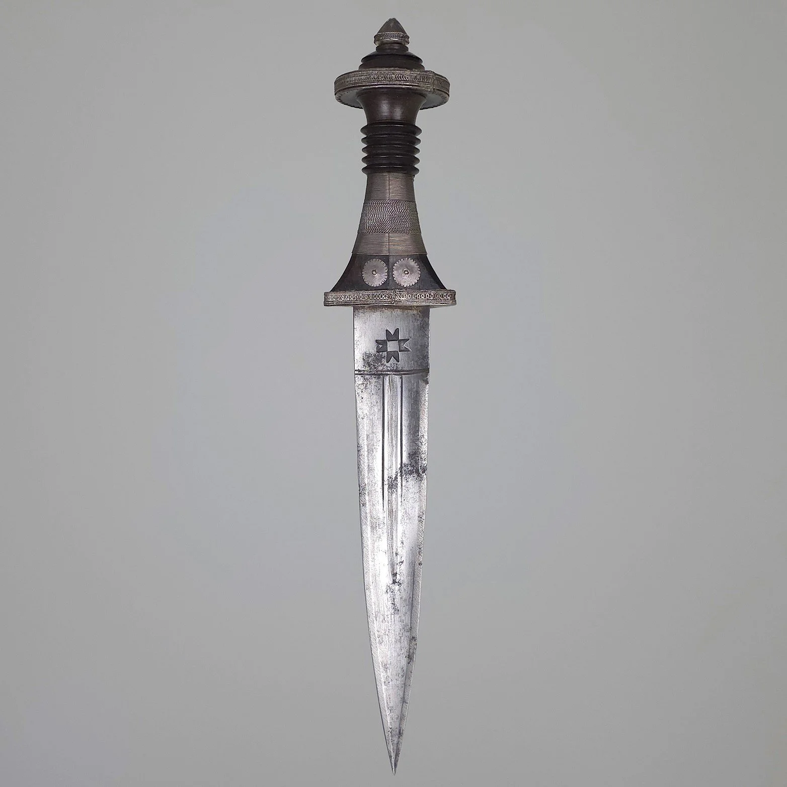 Arm Dagger