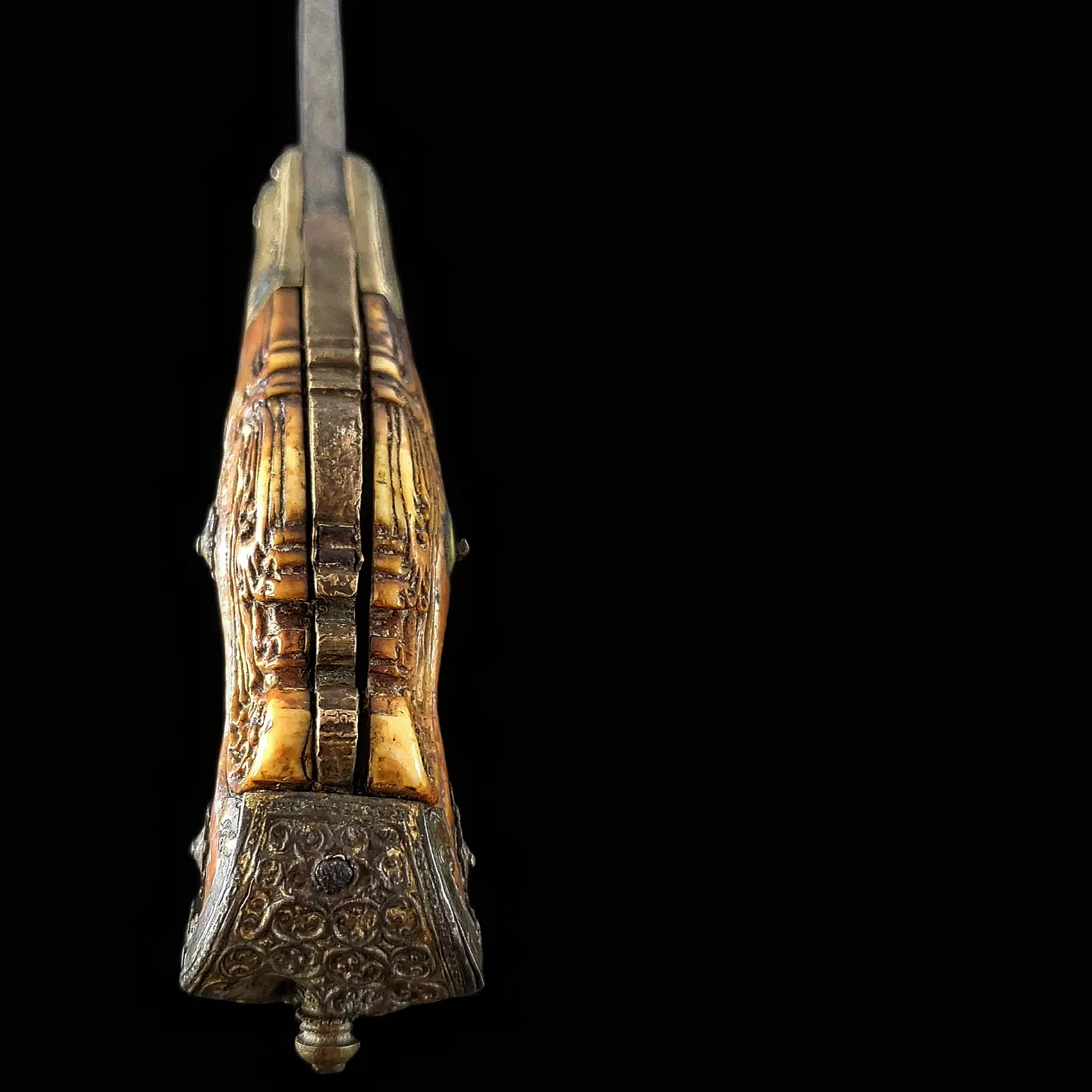 A Fine Sinhalese Kandyan Knife / Piha-Kaetta