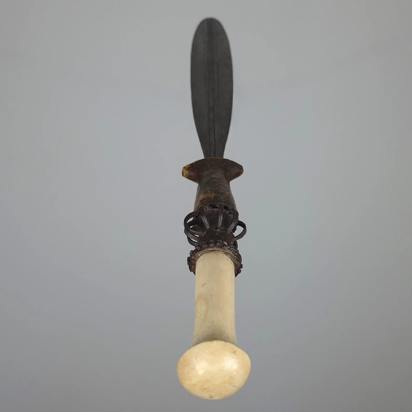 Yaka (Mbeeli Ya Phoko) Sword