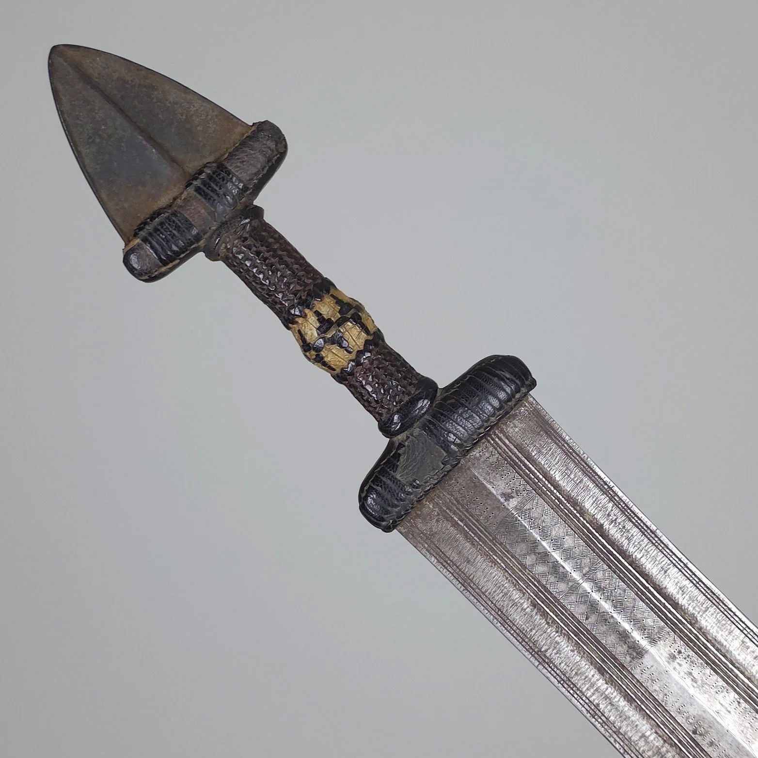 Kanuri / Kotoko Arm Dagger