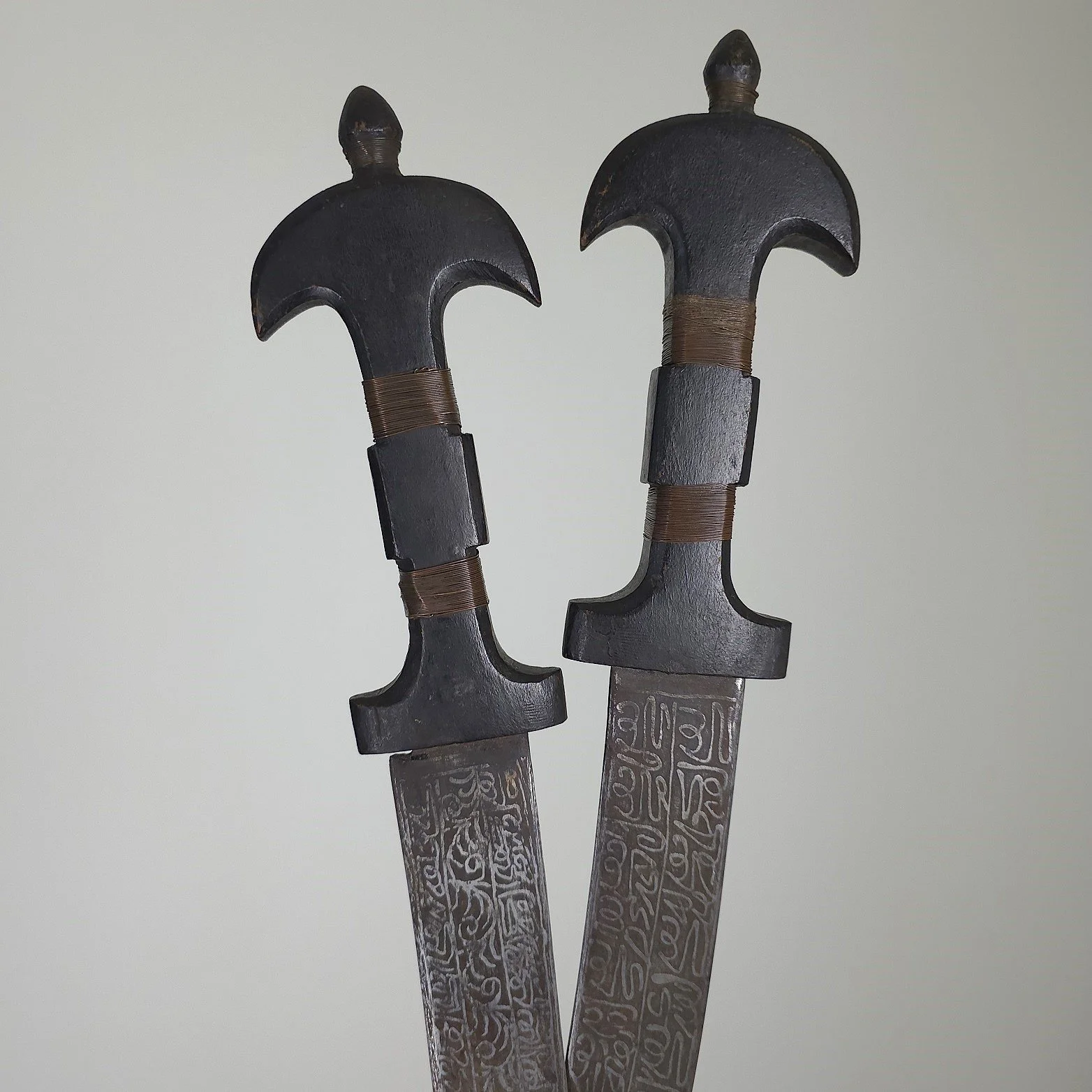 Chieftain Triple Dagger Set