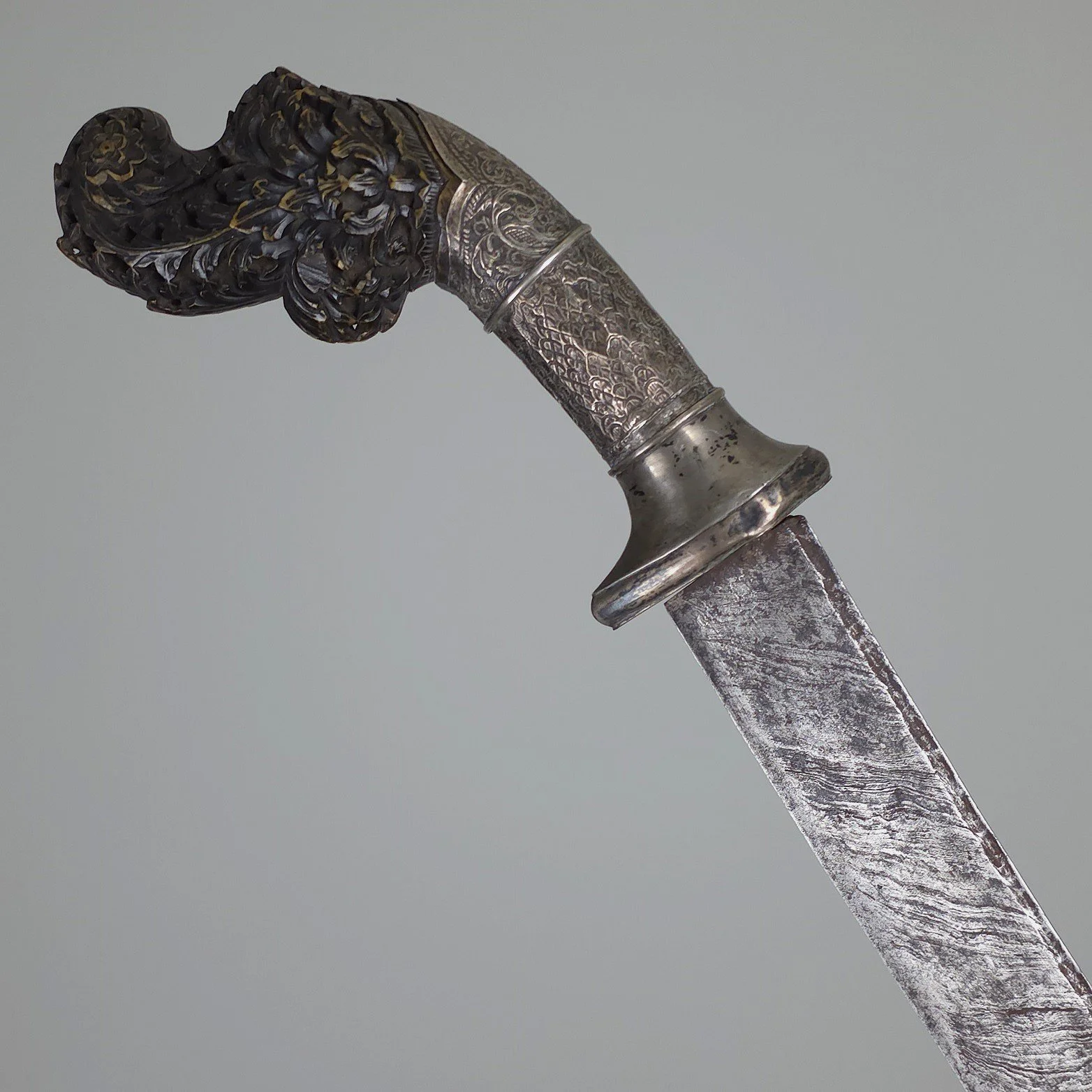 Pedang (Pedang Bengkok)