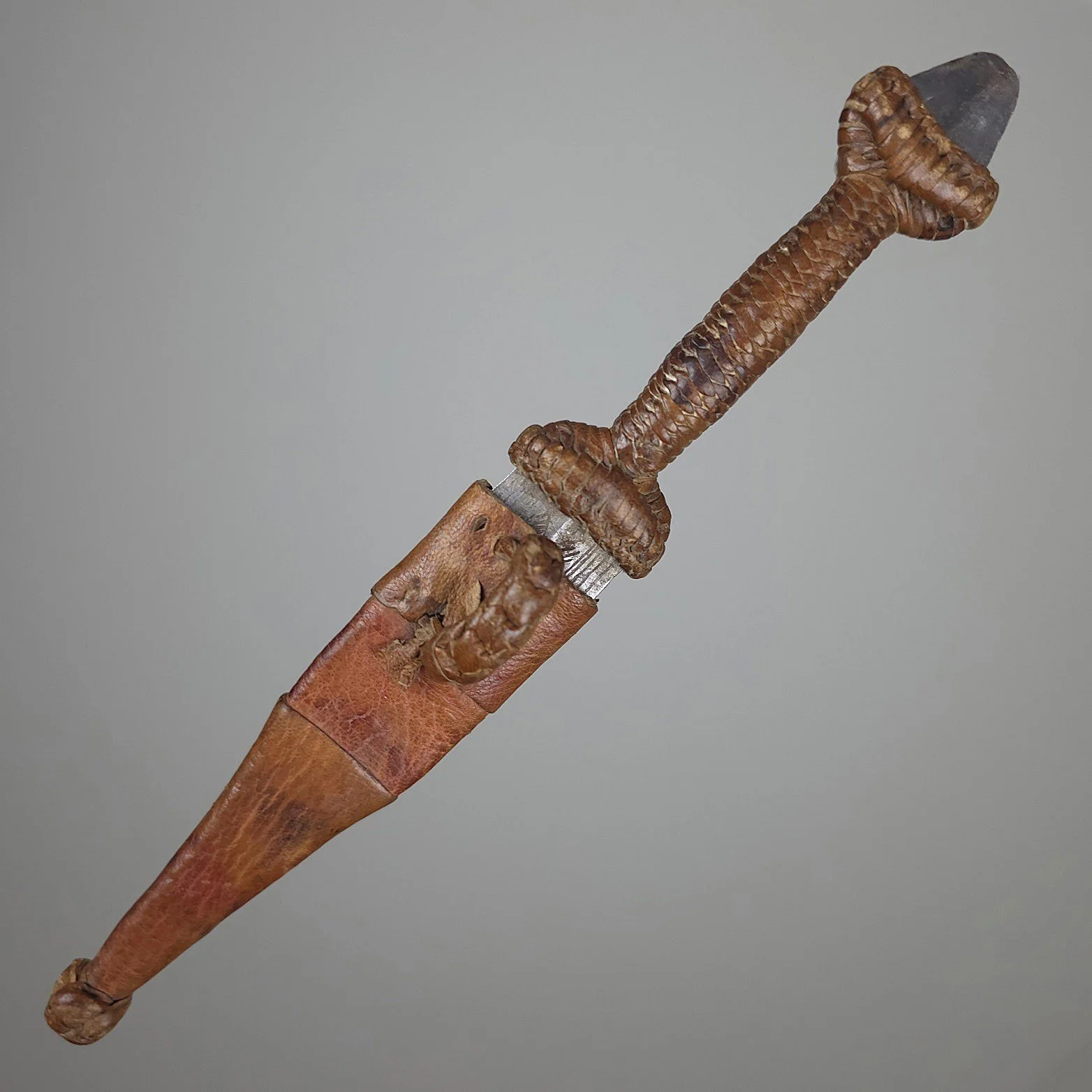 Toubou Arm Dagger