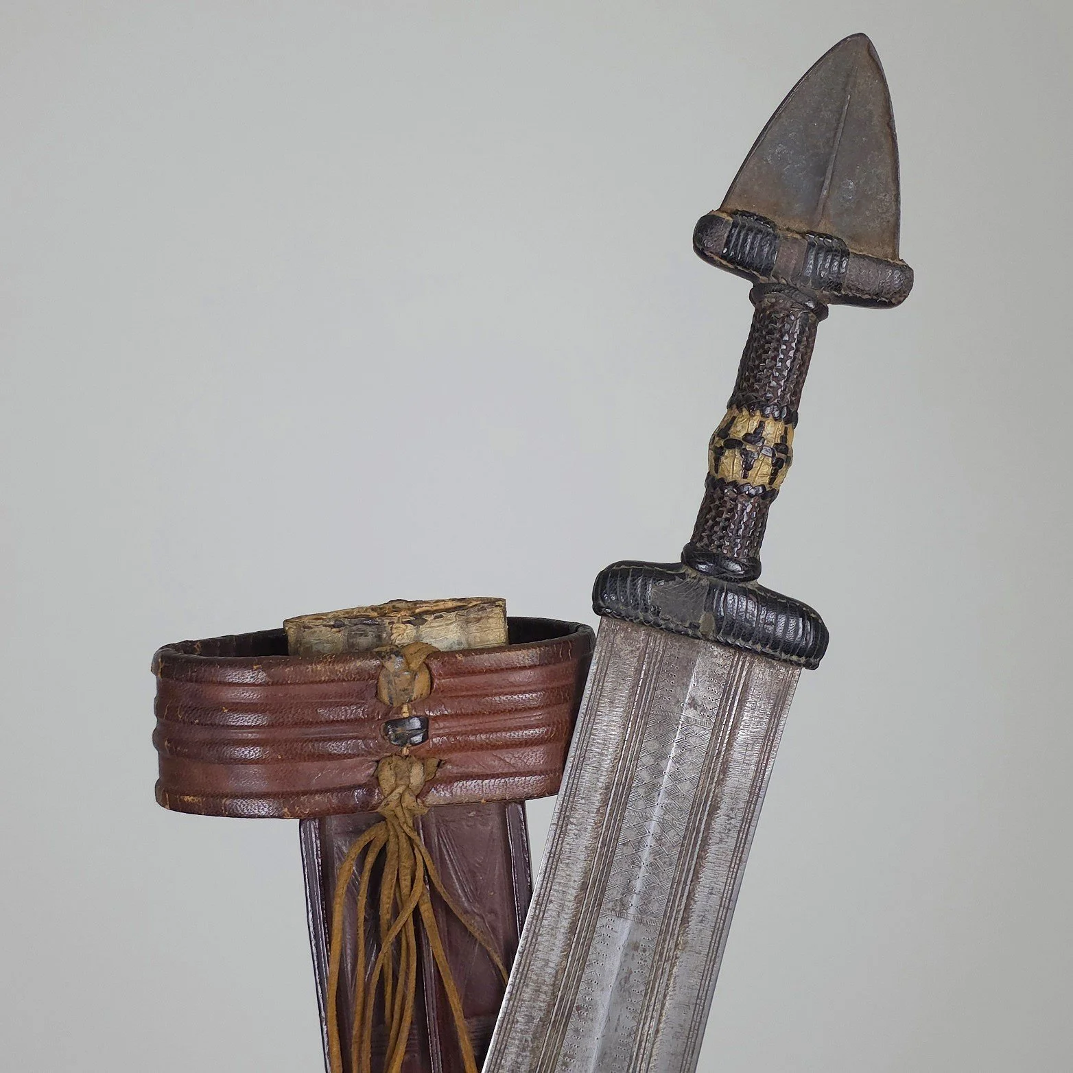 Kanuri / Kotoko Arm Dagger