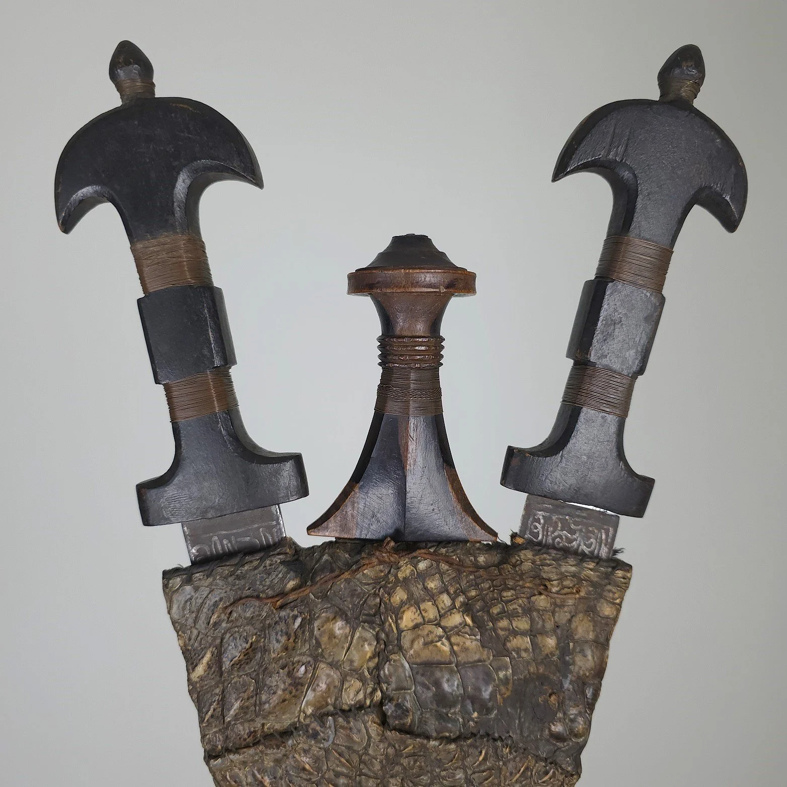 Chieftain Triple Dagger Set