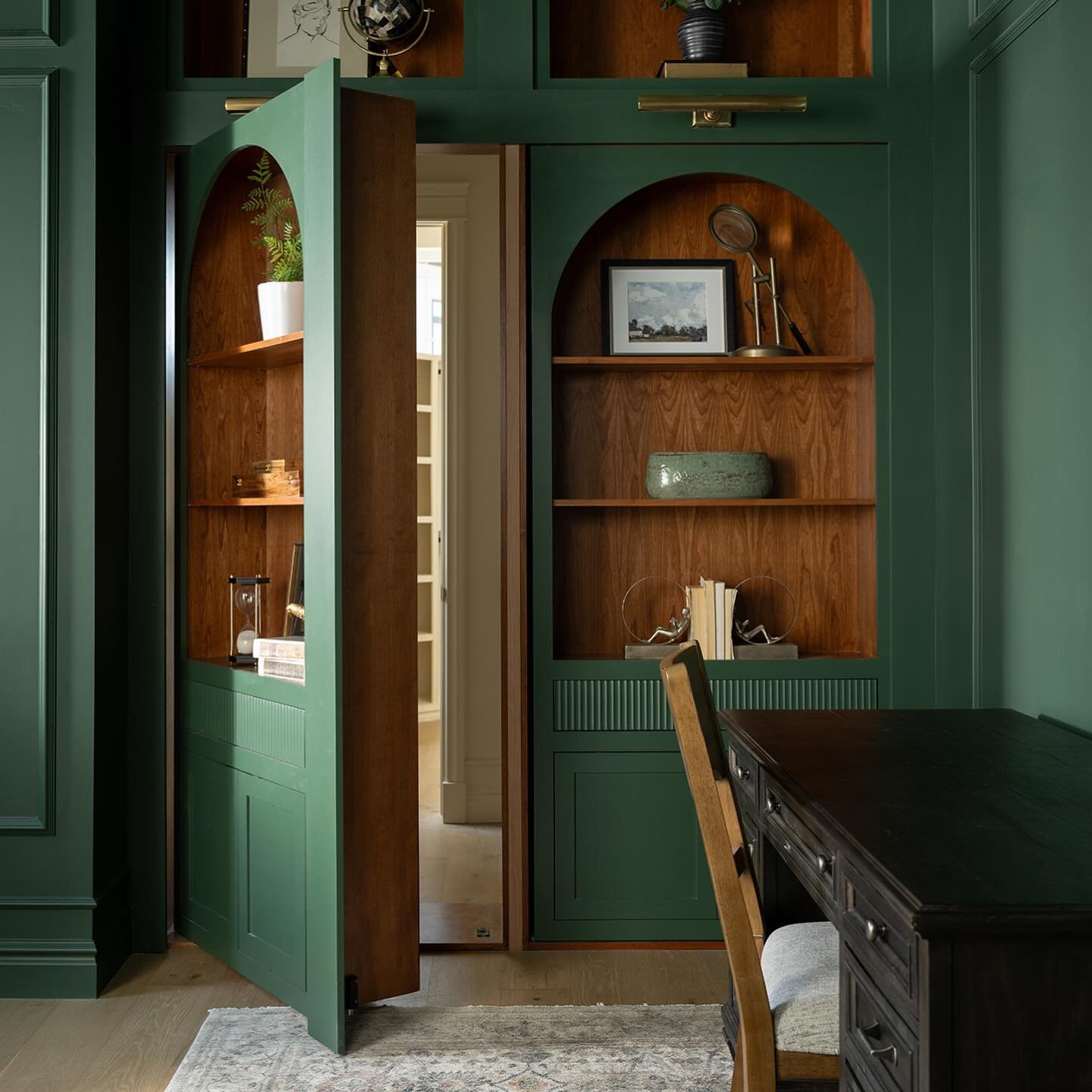 We love seeing our clients get the recognition they deserve. 👏🏻

@murphydoor is turning heads with their custom, American-made hidden doors - blending smart design, standout style, and serious space-saving function.

Led by founder Jeremy Barker, t