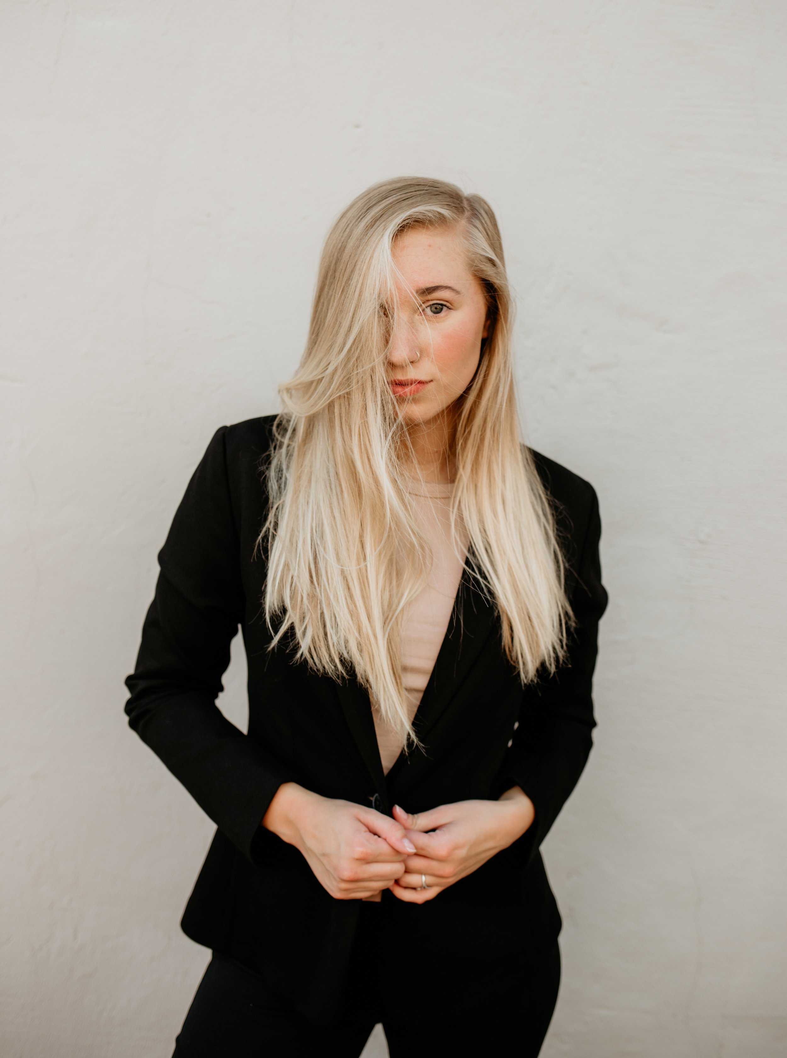 joanna-nix-walkup-Y1A62B_Uzgo-unsplash.jpg