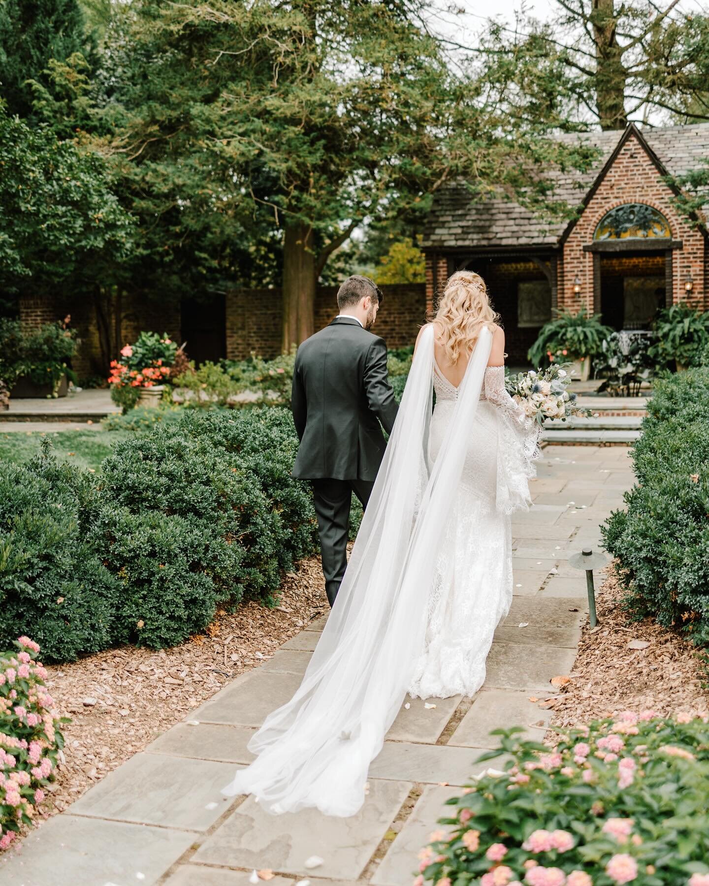 New to the blog today - Brittany &amp; Joe&rsquo;s enchanting bohemian-inspired wedding at the Greenville County Club!