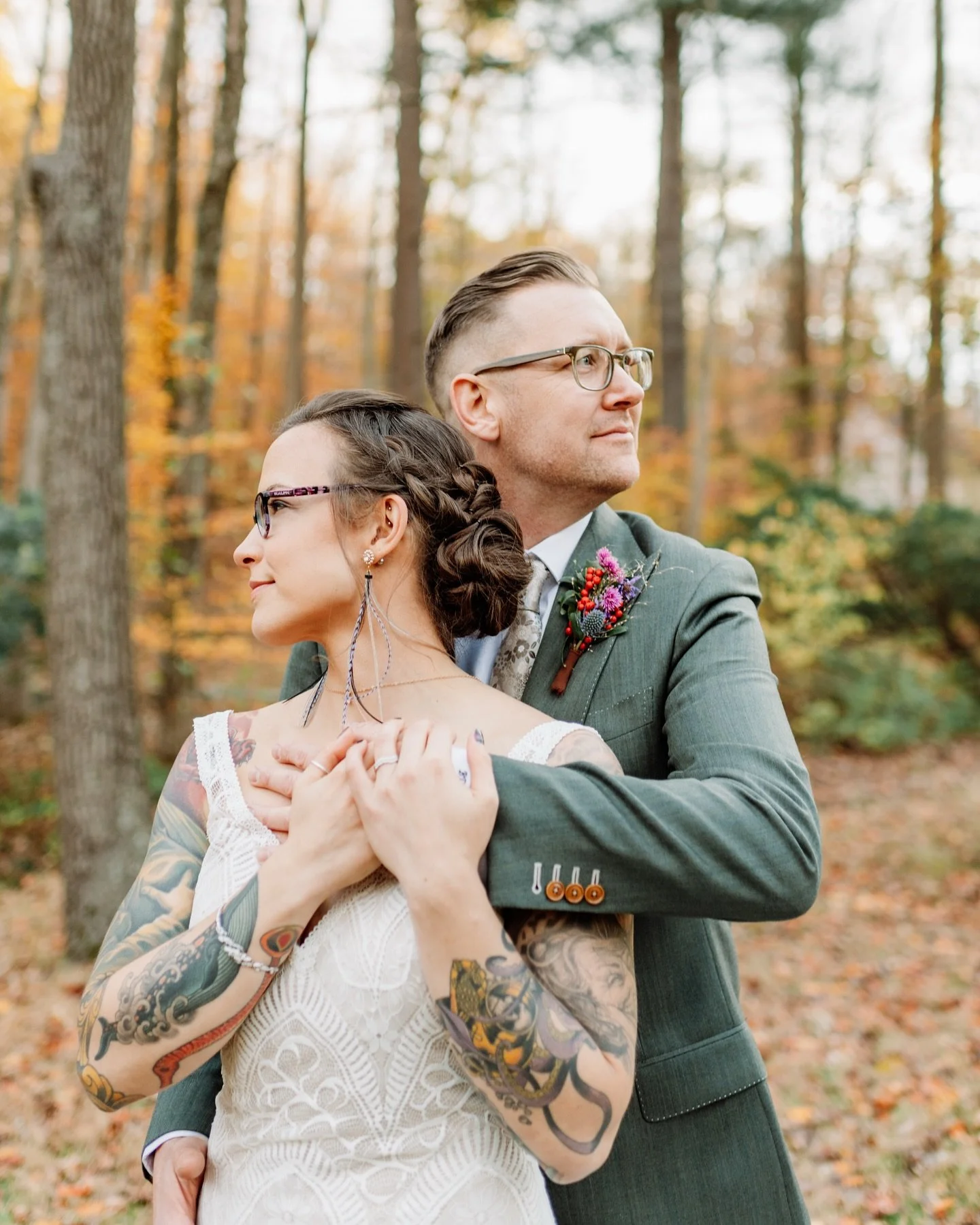 Throwing it alllllll the way back to an unforgettable wedding at Holly Hedge Estate in November 2019! 🥰 Sarah + Bryan were such a joy to photograph, and their love and laughter made my day. Going back into the vault to relive this beautiful day remi