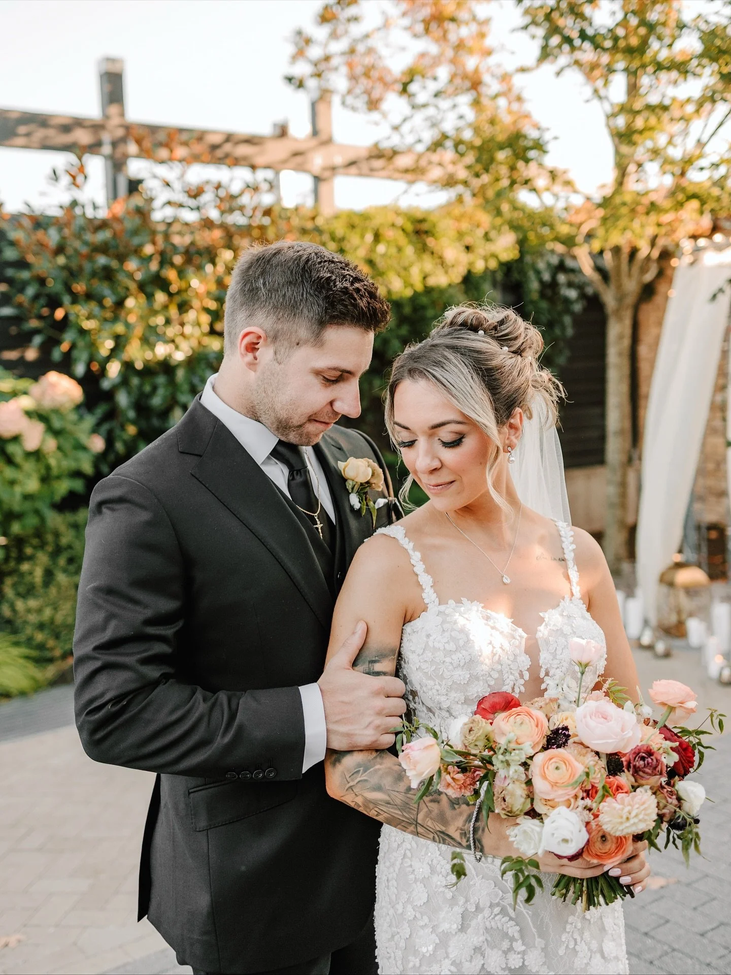 Kaitlin + Daniel&rsquo;s wedding at Terrain Devon was the definition of laid back and intimate, with the prettiest mix of sage, blush, cream, rose gold, gold, and rust. ✨ Every little detail was thought out so beautifully, and it all came together in