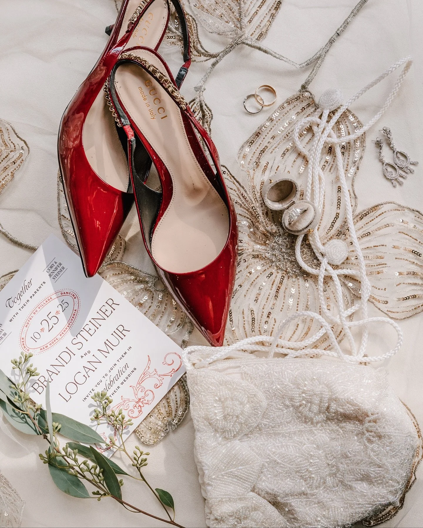 A little Old Hollywood, a little modern romance.
Brandi and Logan&rsquo;s wedding at Hotel du Village was rich with color and emotion, from her red Gucci heels to the candlelit tables dressed in wine, burgundy, burnt orange, and peach. They skipped t