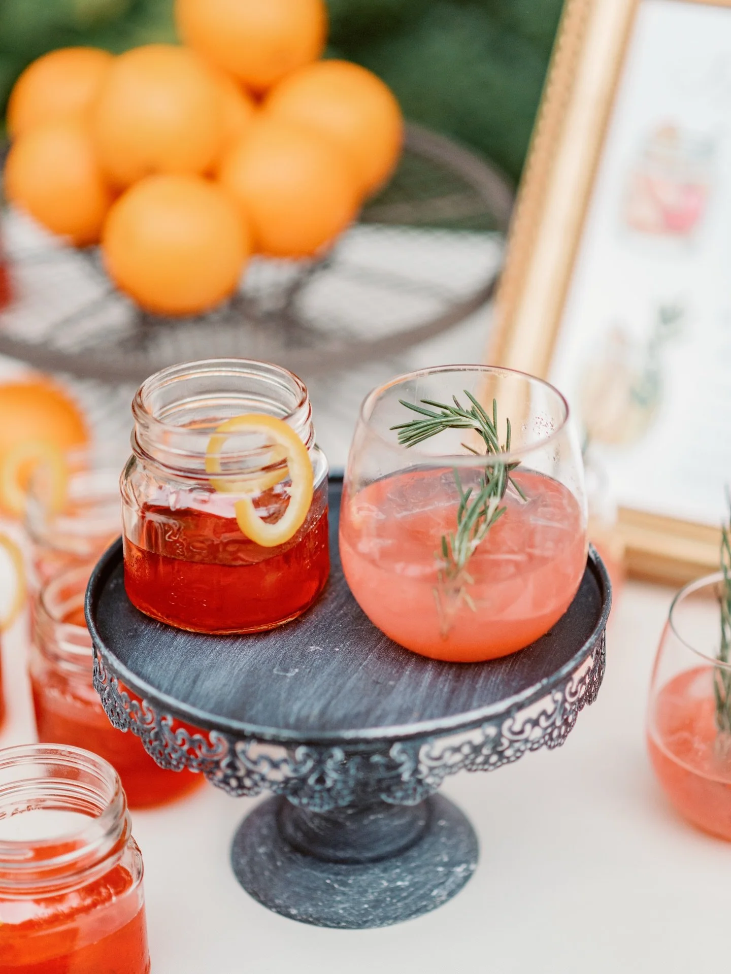 It&rsquo;s the weekend, which means we&rsquo;re talking signature cocktails 🍸✨

If you&rsquo;re planning a wedding, this is your reminder that your setup can be a whole moment.

From blood orange margaritas to rosemary spritzes to classic martinis w