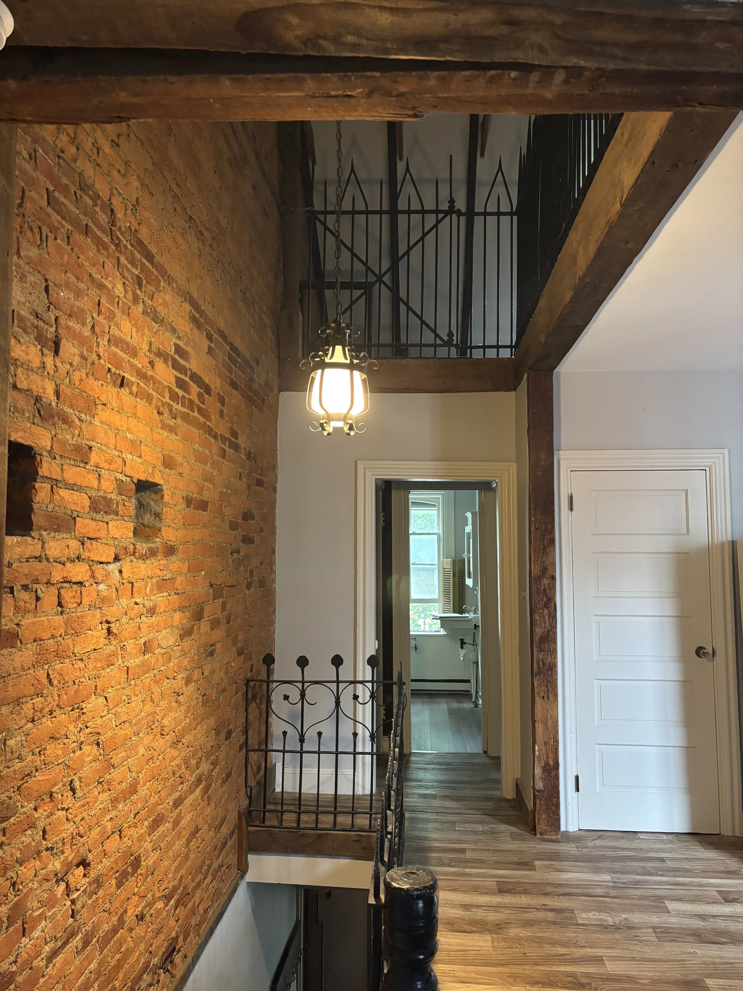 426 W Lemon Street -Unique 2-Bedroom Apartment with Loft in Lancaster City