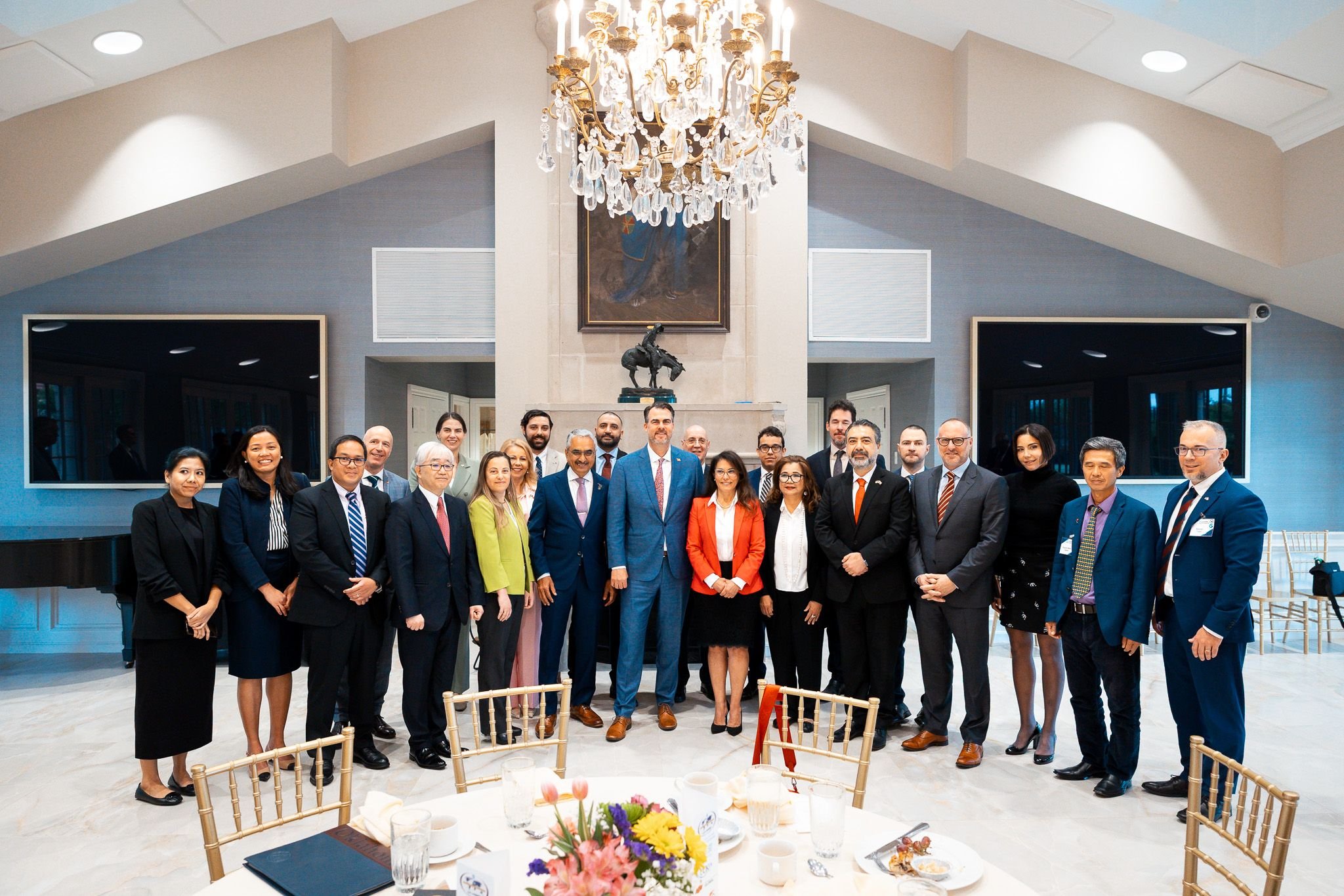 During the State Leadership Breakfast at the 2025 Oklahoma Showcase, our consular guests had the opportunity to connect with Governor Kevin Stitt. We are connecting Oklahoma to the world.
