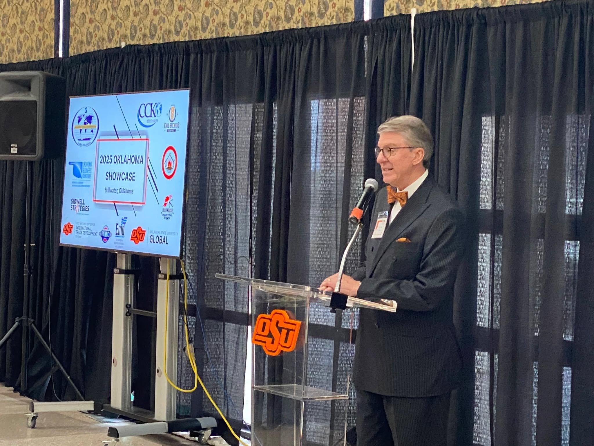 We were so pleased that Dr. Jim Hess, the new President of Oklahoma State University, was able to join us for our dinner at OSU as part of the Oklahoma Showcase. His remarks that evening were insightful, informative, and entertaining. We were fortuna