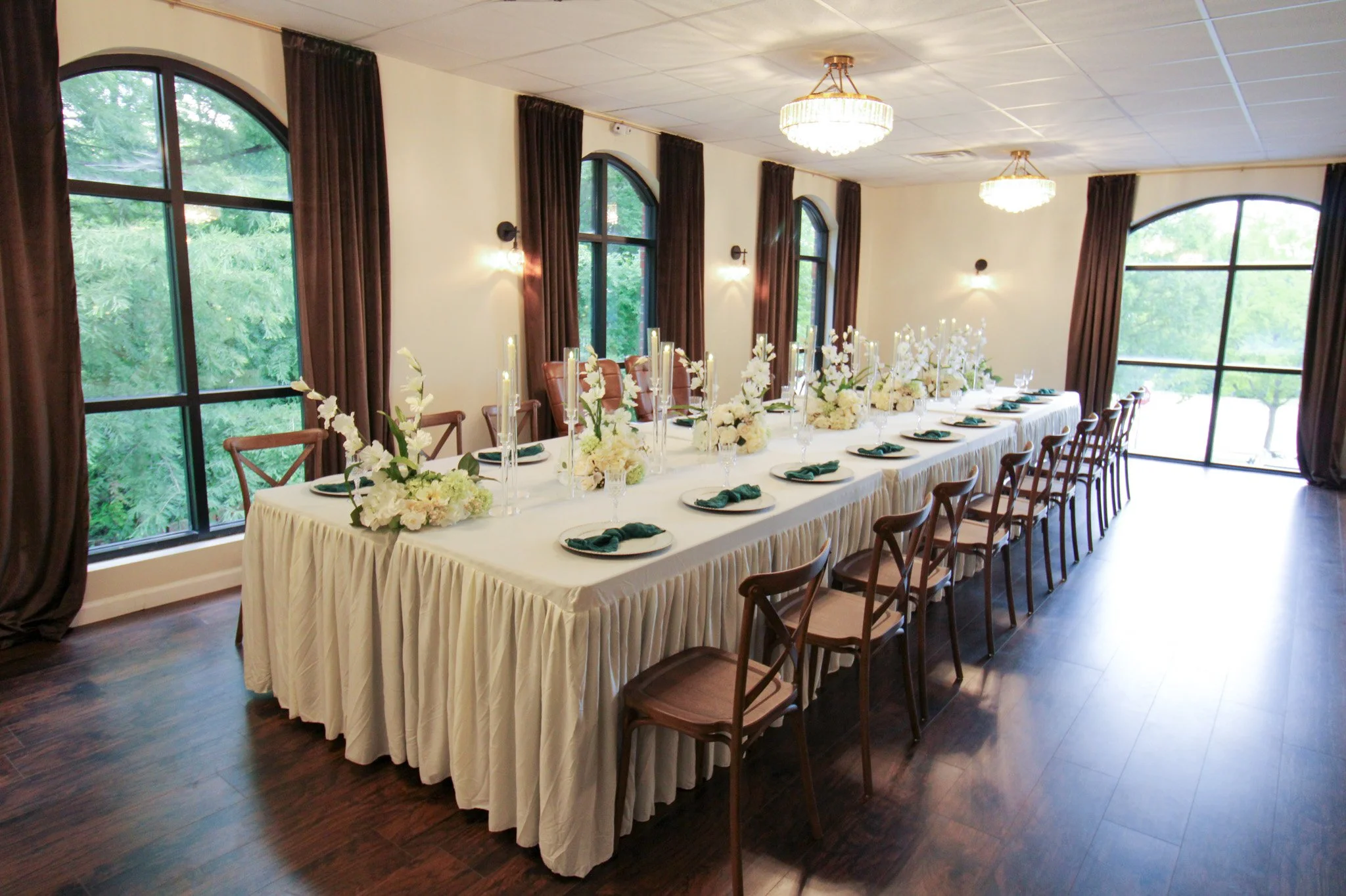 white linen lounge-9.jpg
