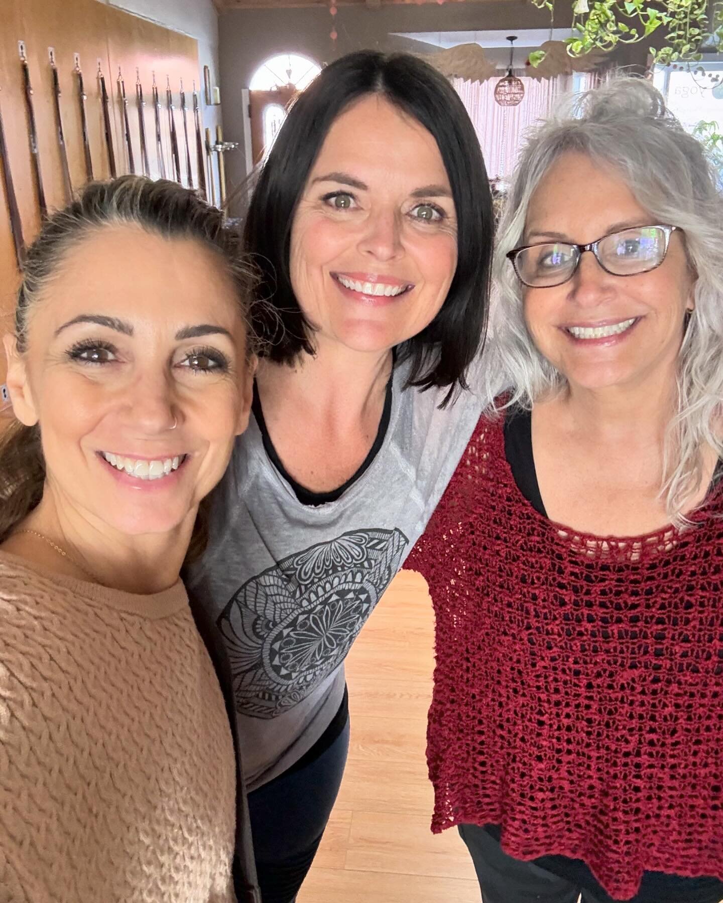 It was so great connecting with you @tammy4mbs and @lorischneider411. Thank you for making time to come visit us today, it was so nice having you in class again. 

I&rsquo;m so proud of how far you&rsquo;ve both come. Your passion and dedication towa