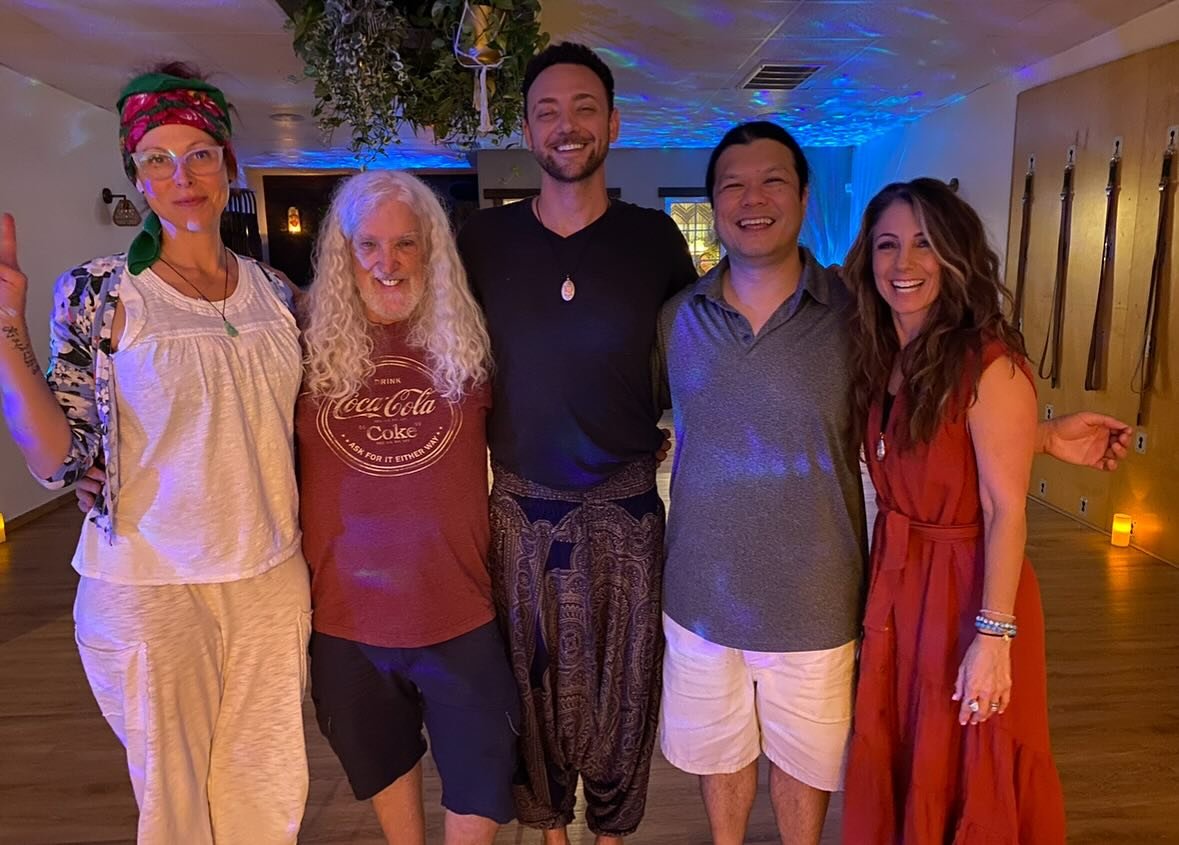We took a little sound bath break but we&rsquo;re back!! Join us for evening of deep rest, peace and community connection. 

Sacred Sound Healing Experience 
May 11th
6-7:30pm
$45

www.yogayogaonline.com 
link in bio 

We hope to see you there❤️

#so