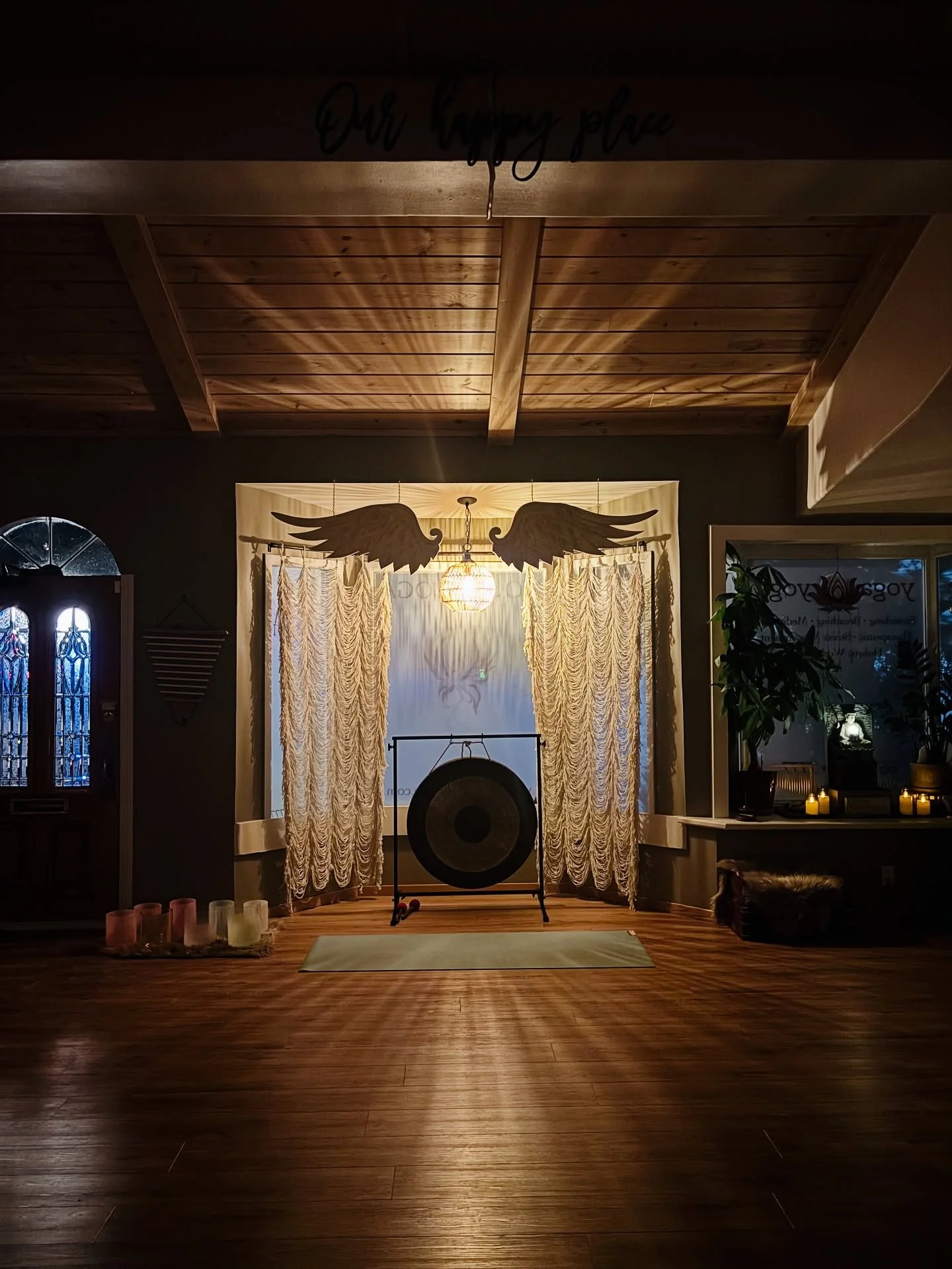 Our angel wings remind us that this space is safe, protected, and filled with love. When the lights dim, the magic begins. 🌙

#YogaYogaSCV #AngelWings #OurHappyPlace #EveningMagic