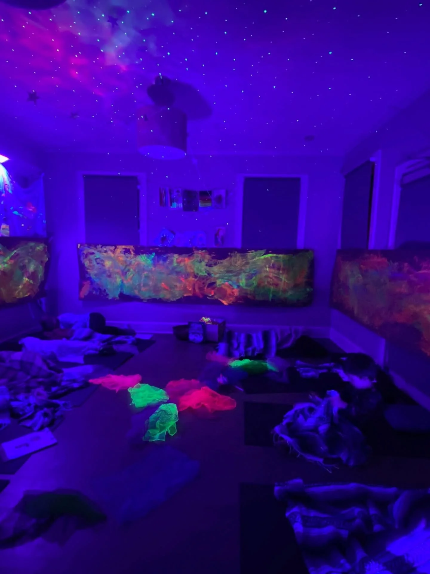 Glow Yoga &amp; Art Night 