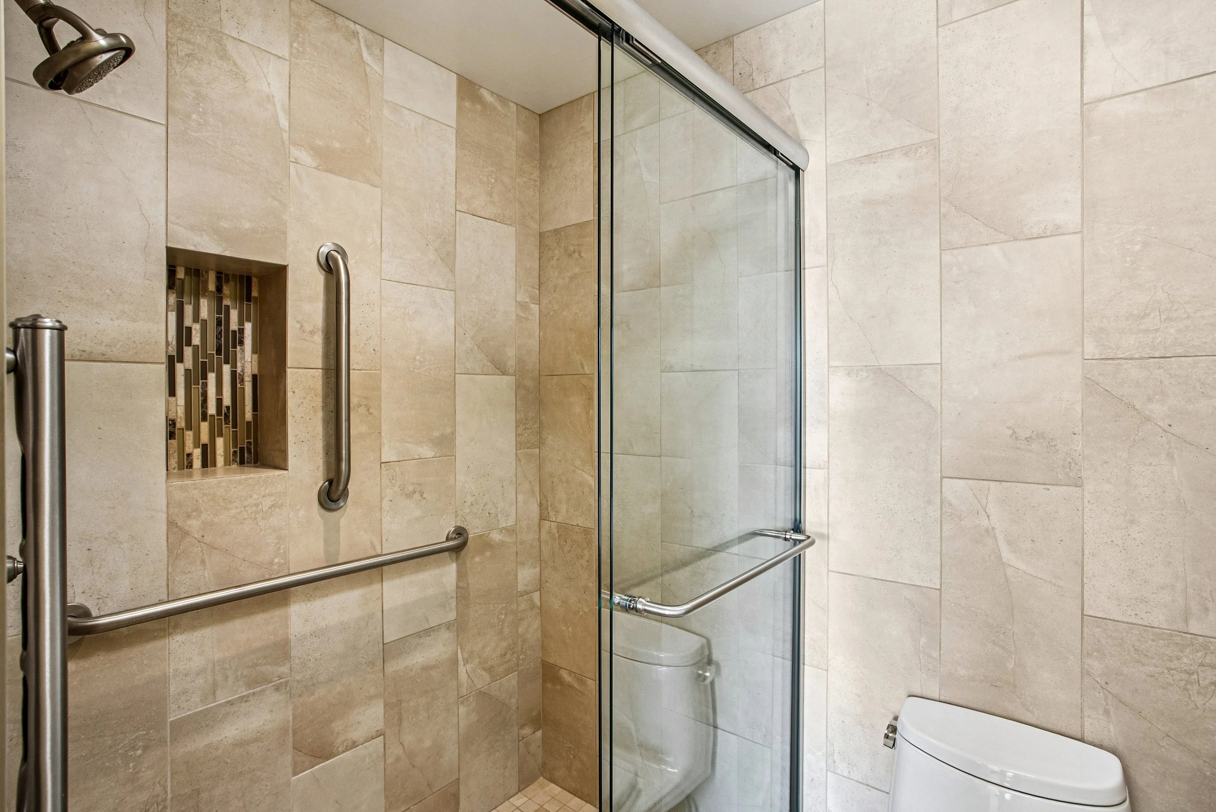 primary bathroom.jpg