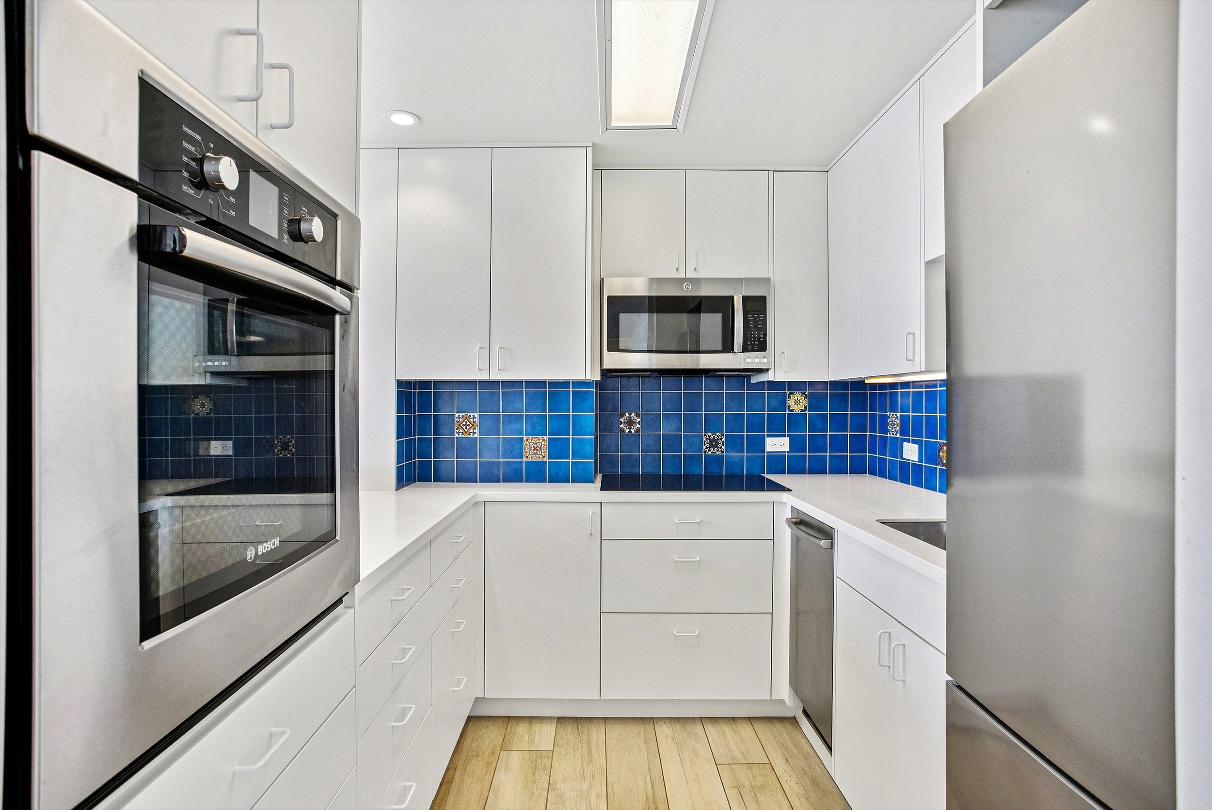 kitchen 1 - unstaged.jpg