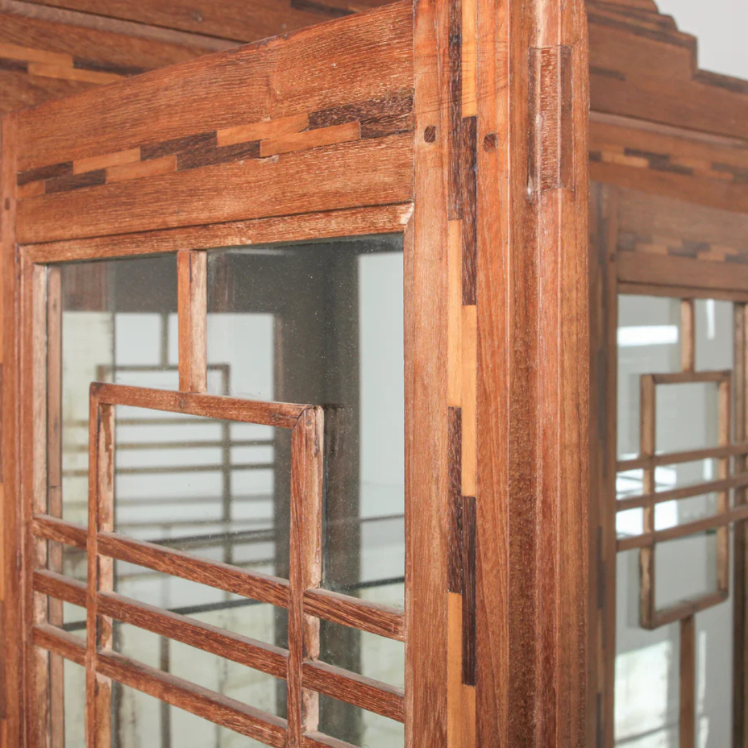 Glass Almirah Art Deco (3).png