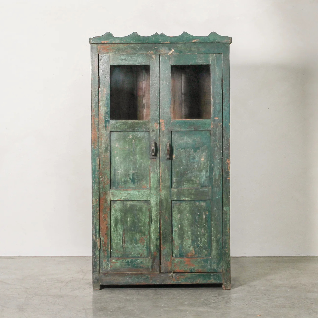 Vintage Almirah Antique Patina (2).png