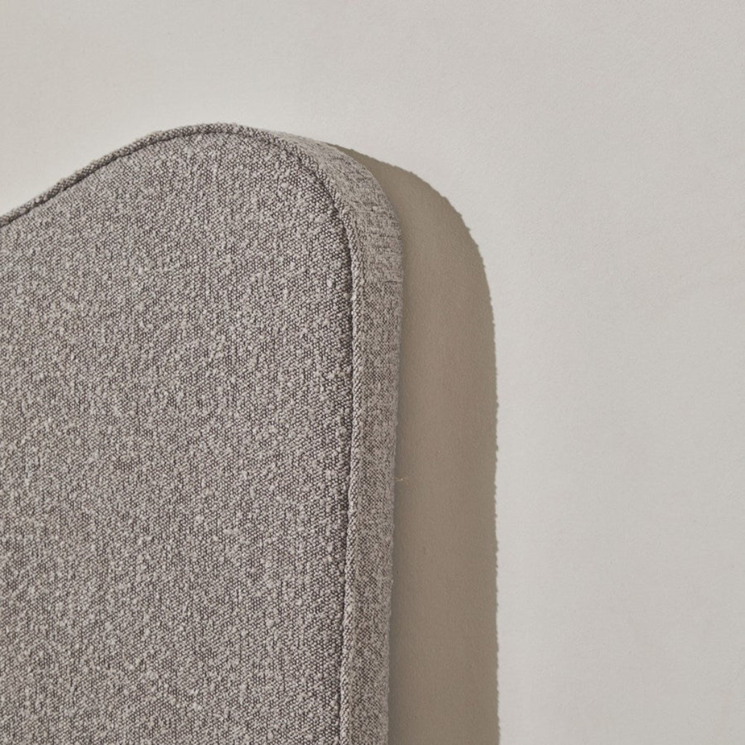 Wavy Bedhead in Boucle (4).png