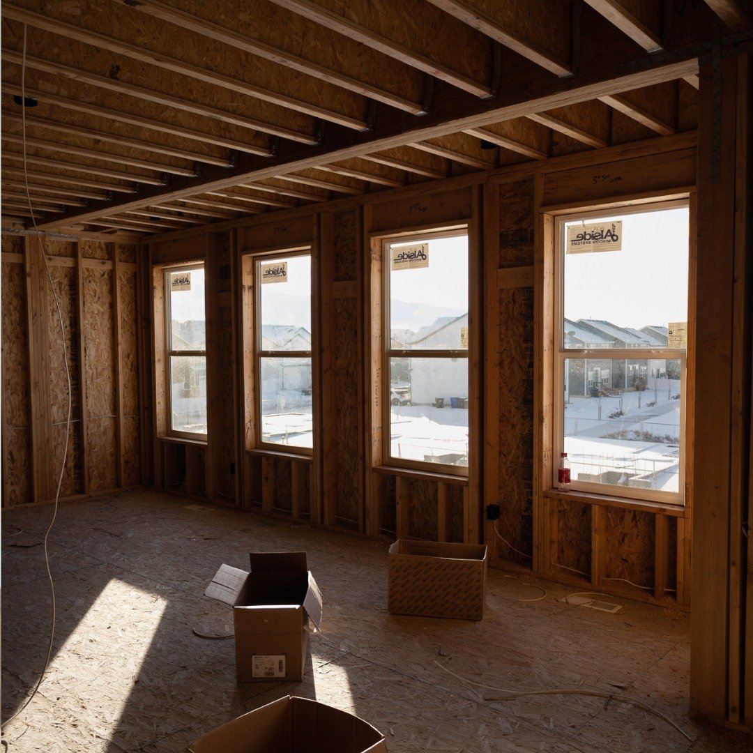 Sustainability meets style! 🌍 Concord homes feature energy-efficient materials like BamCore, an innovative, sustainable bamboo-based framing system used in our Brylee Farms community. BamCore not only supports the environment but also enhances insul