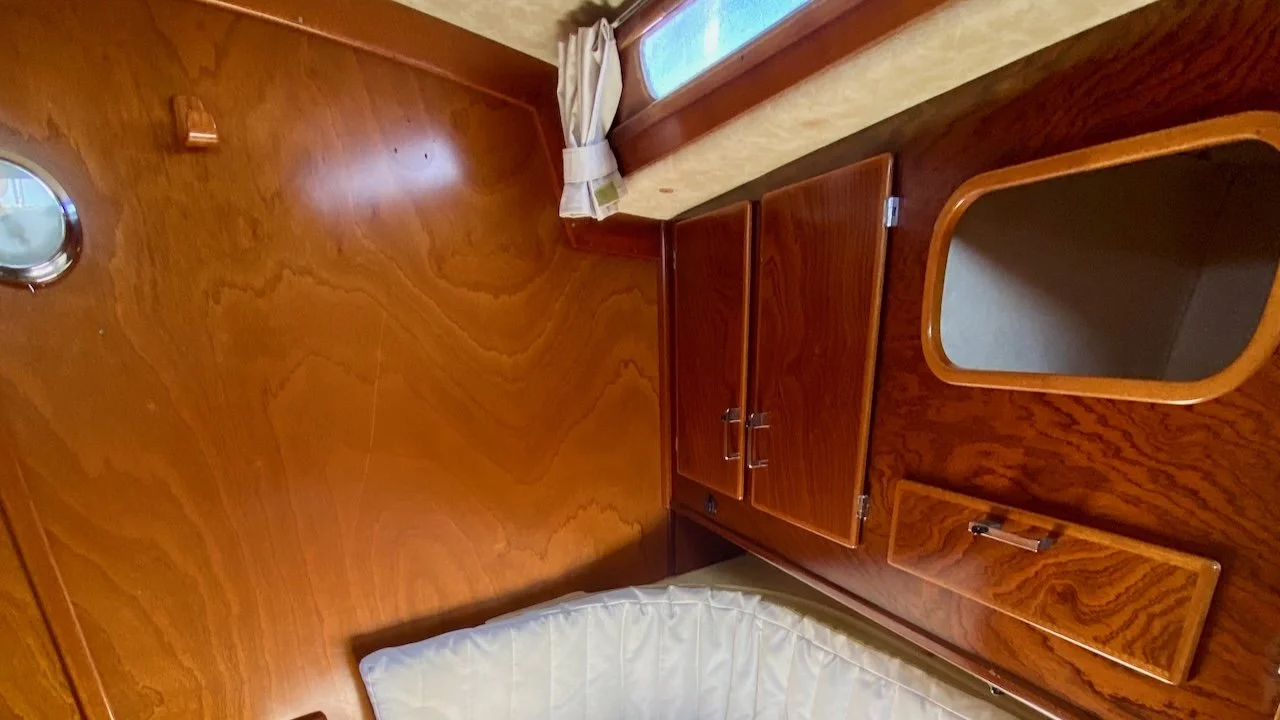 MS Fore Cabin Bed 08 (1).jpeg