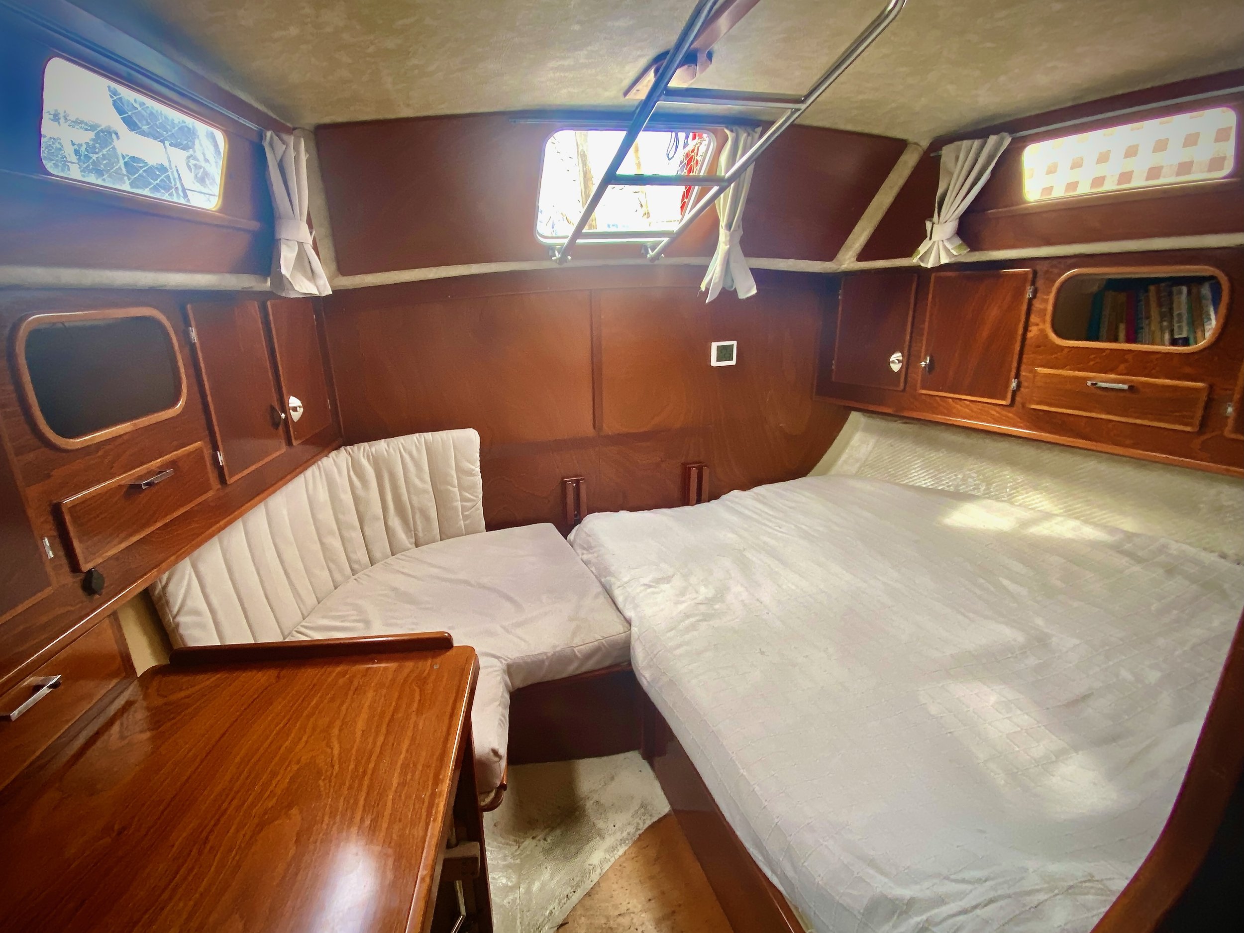 Amel Super Maramu interior aft cabin stern
