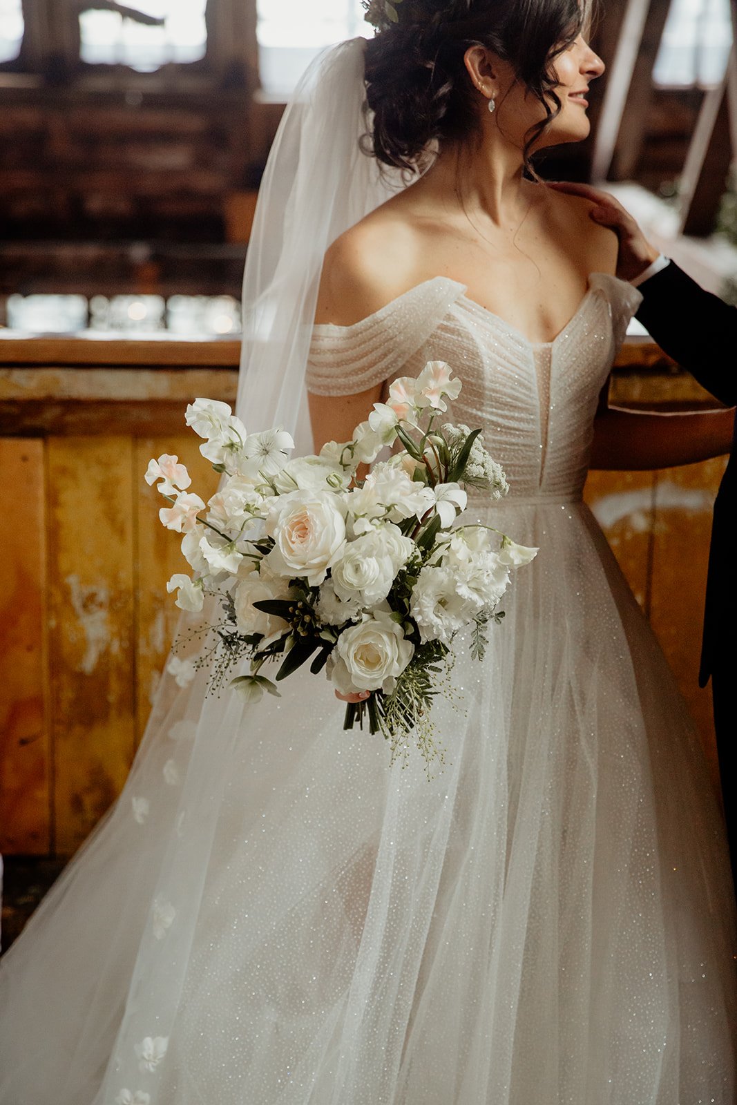 nyc-wedding-florist-ember-greenpoint-loft-wedding00181.jpg