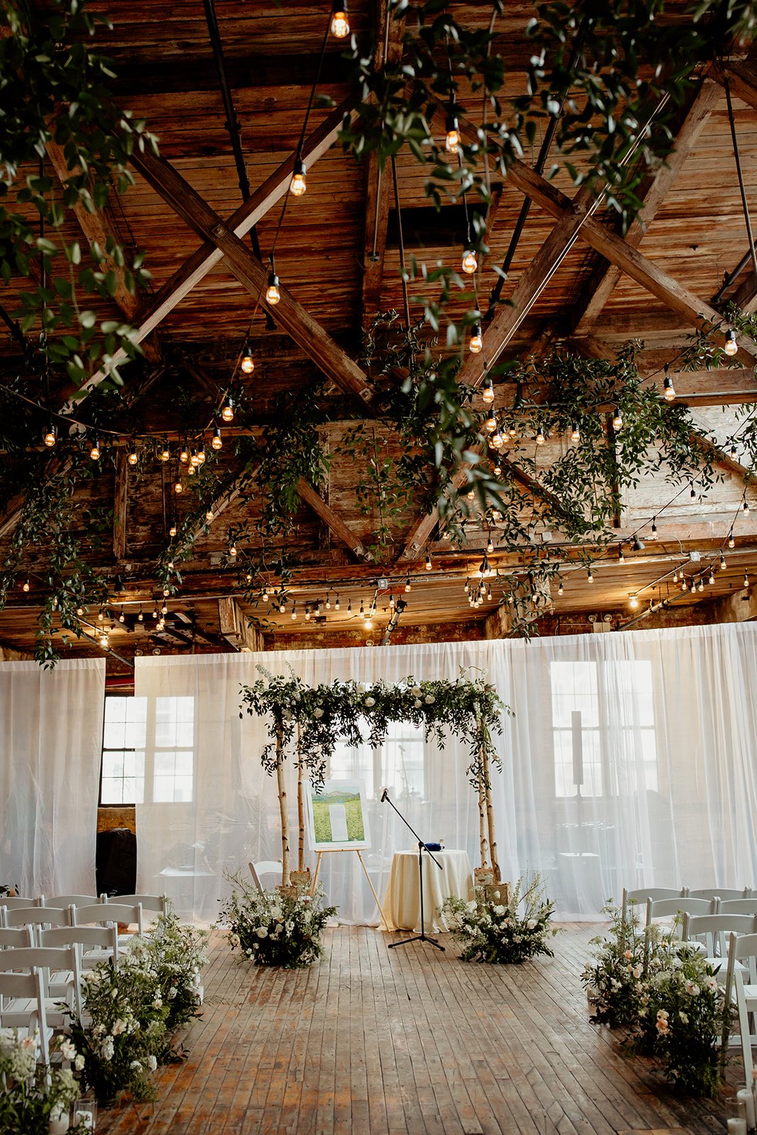 nyc-wedding-florist-ember-greenpoint-loft-wedding00201.jpg