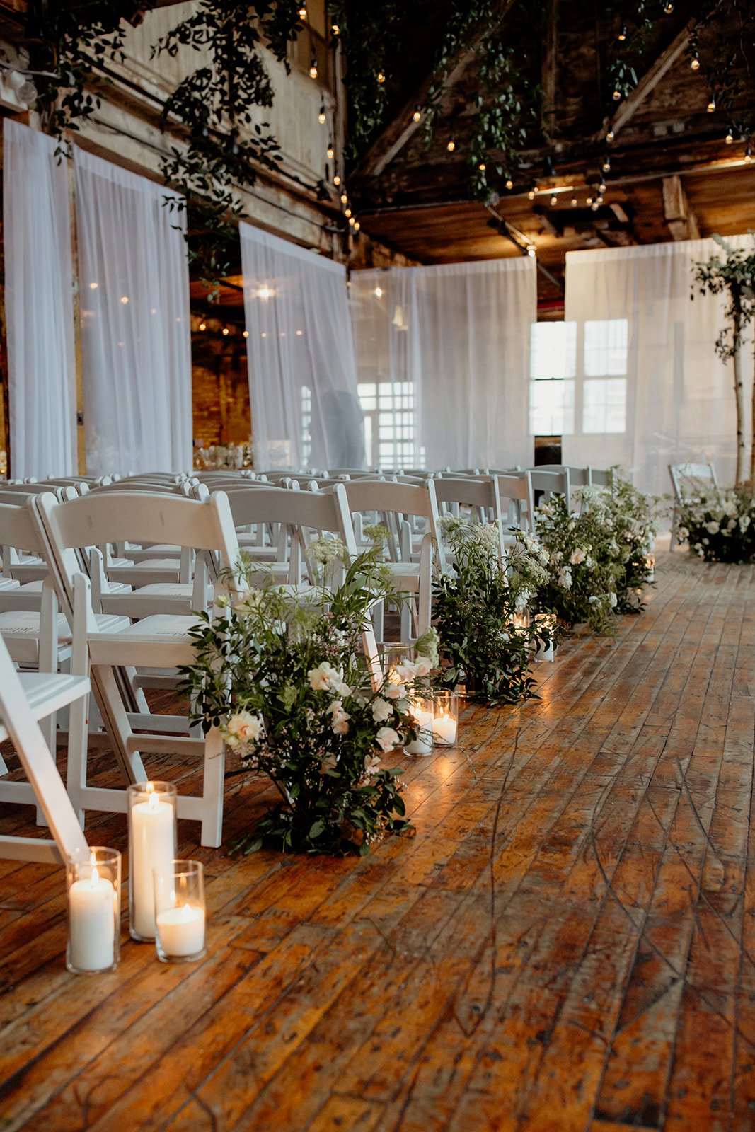 nyc-wedding-florist-ember-greenpoint-loft-wedding00202.jpg