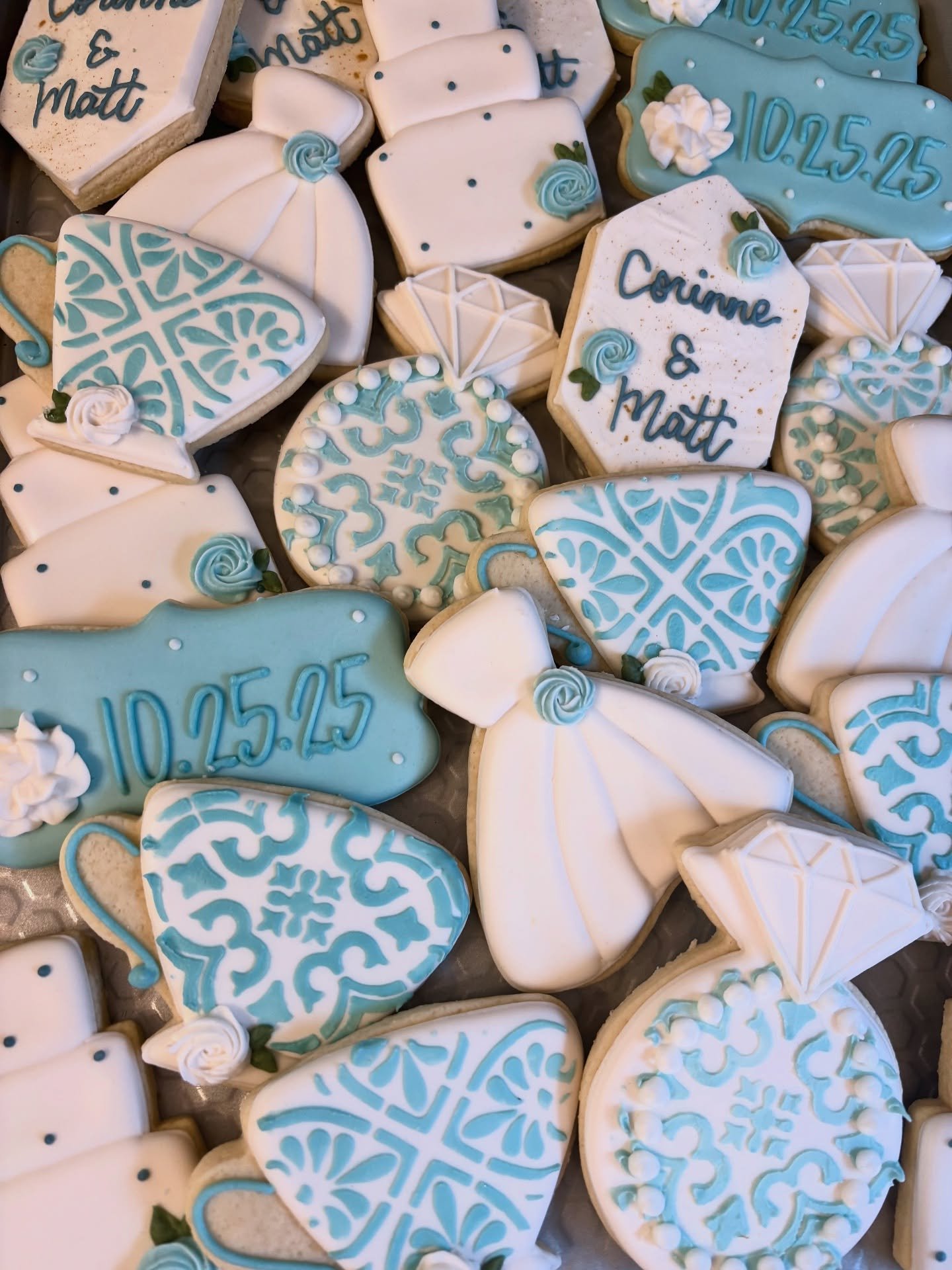 Something blue 🫖🩵💙 #somethingblue #weddingshowercookies #bridalshowercookies #teacupcookies #bridetobe #cookies #sugarcookiesdecorating