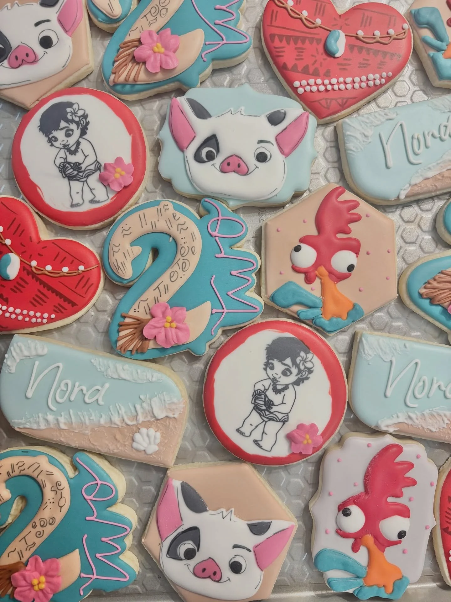 🌊🤍🌺🐚 #birthdaycookieset #moanacookies #moana #disneycookies #pittsburghcookietable #cookiers #sugarcookiemarketing #412eats