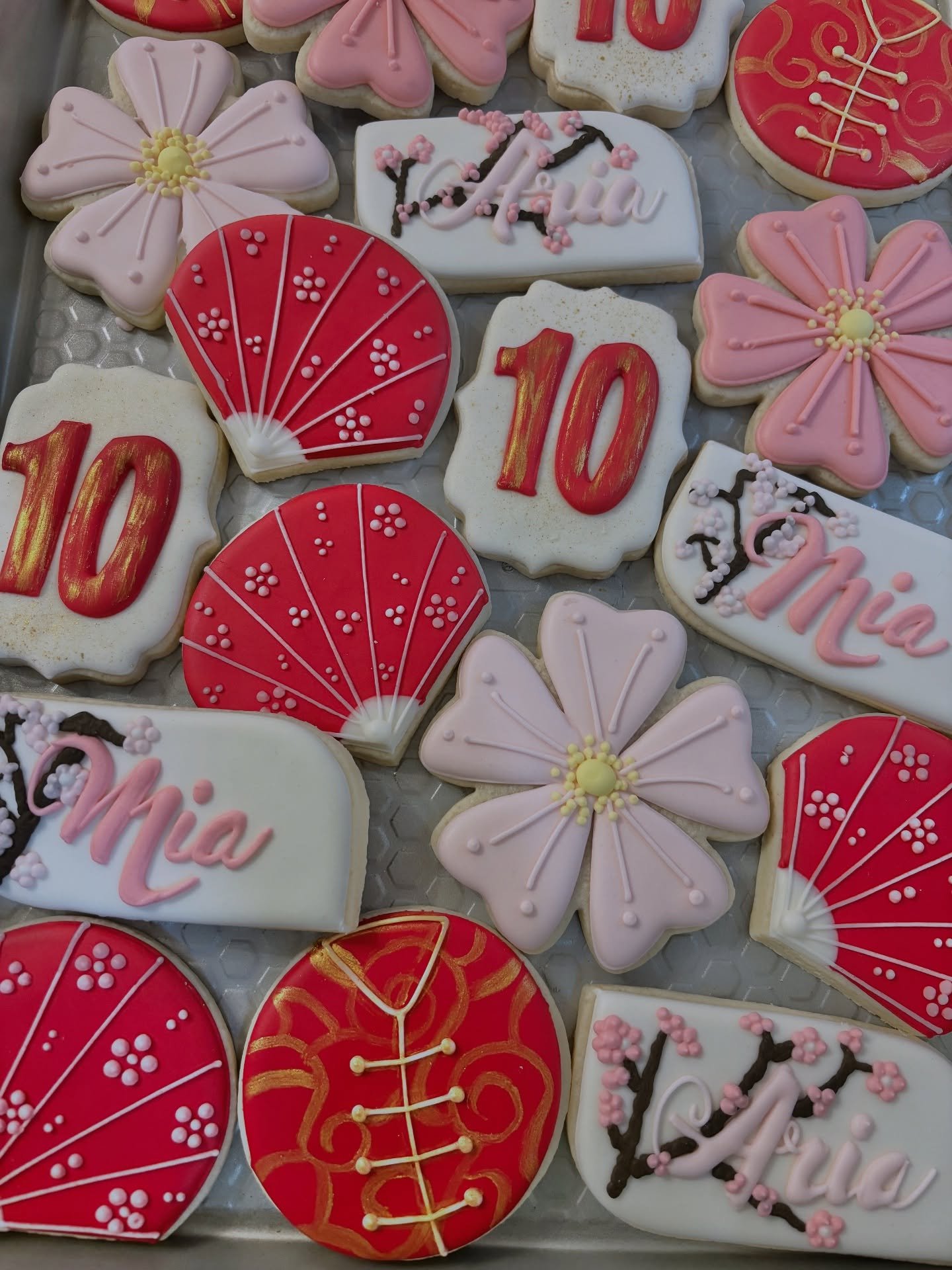 Happy 10th Birthday Aria &amp; Mia💓🌸💞 #happybirthday #customcookies #customsugarcookies #pittsburghcookietable #pittsburghcookies #sugarcookiemarketing