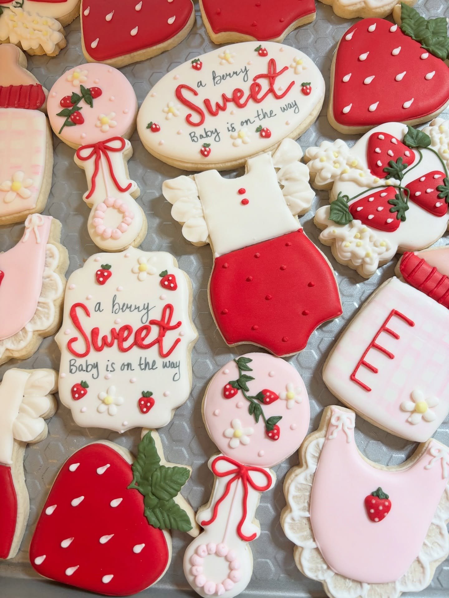 Berry Sweet Baby on the Way🍓🎀 #berrysweet #berrysweetcookies #berrysweetbabyshower #babyshowercookies #strawberrycookies #babycookies