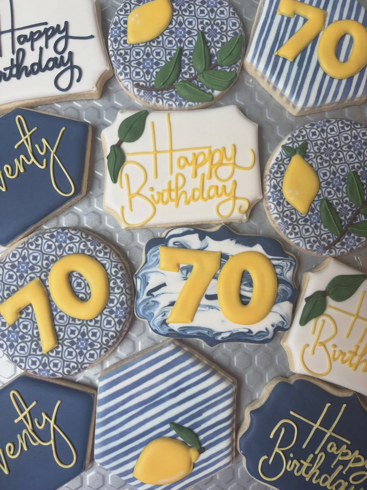 🍋7️⃣0️⃣🍋 #birthdaycookıes #happybirthdaycookies #lemoncookies #lemons #412 #sugarcookiemarketing #customcookies