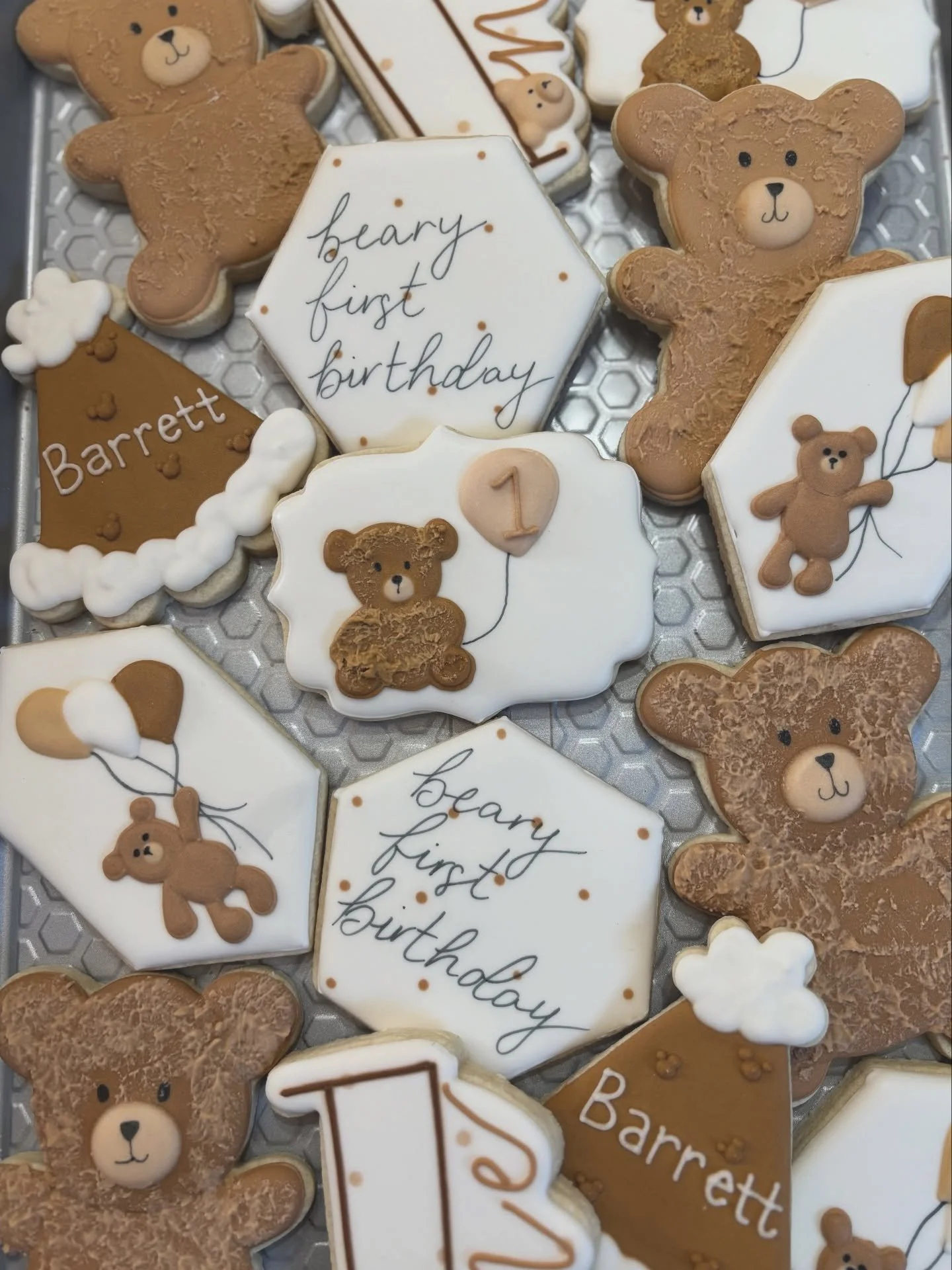 🤍🧸🤍🧸 #bearyfirstbirthday #bearcookies #teddybearcookies #teddybearparty #firstbirthdaytheme #pittsburgh #412
