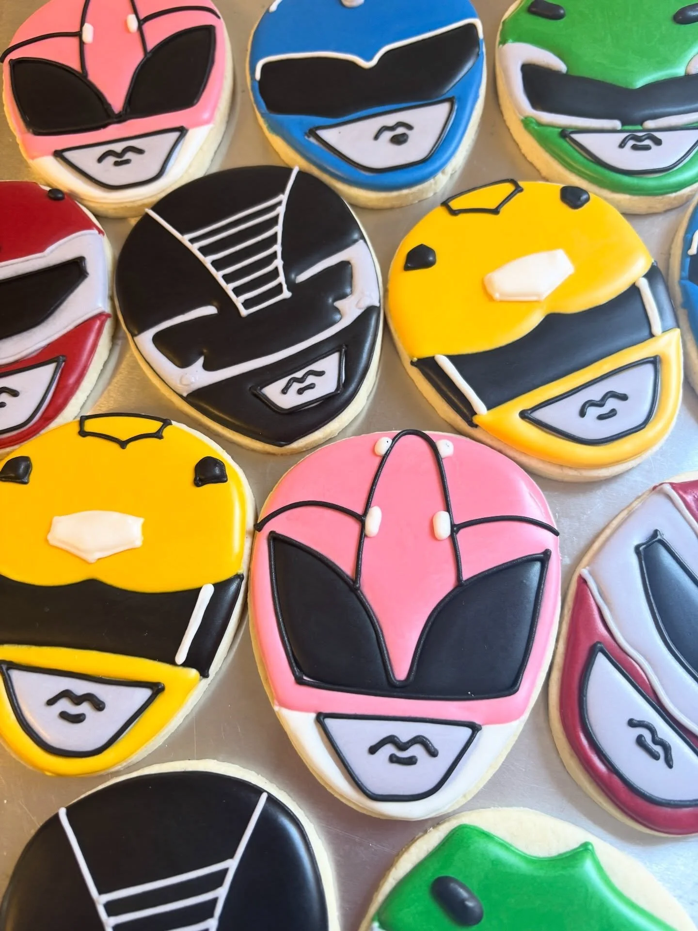 🖤💚❤️🩷💛💙 #powerrangers #powerangercookies #powerrangerparty #pittsburghcookies #pittsburghcookietable