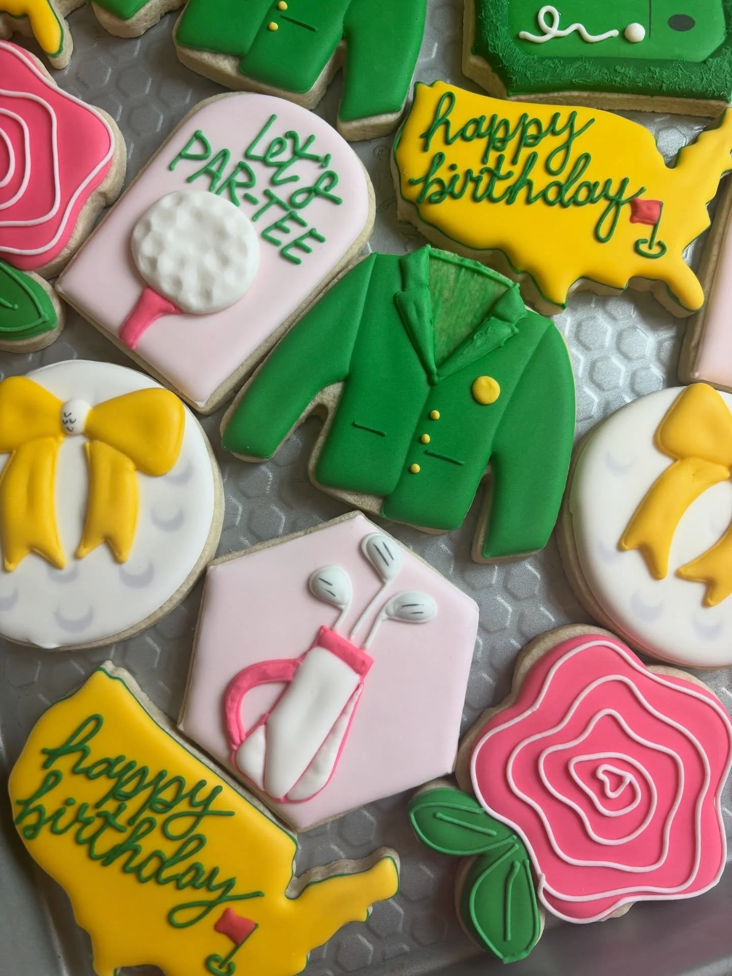 ⛳️💕🌺 #masters #masterscookies #golfcookies #pittsburghcookies #pittsburghcookietable